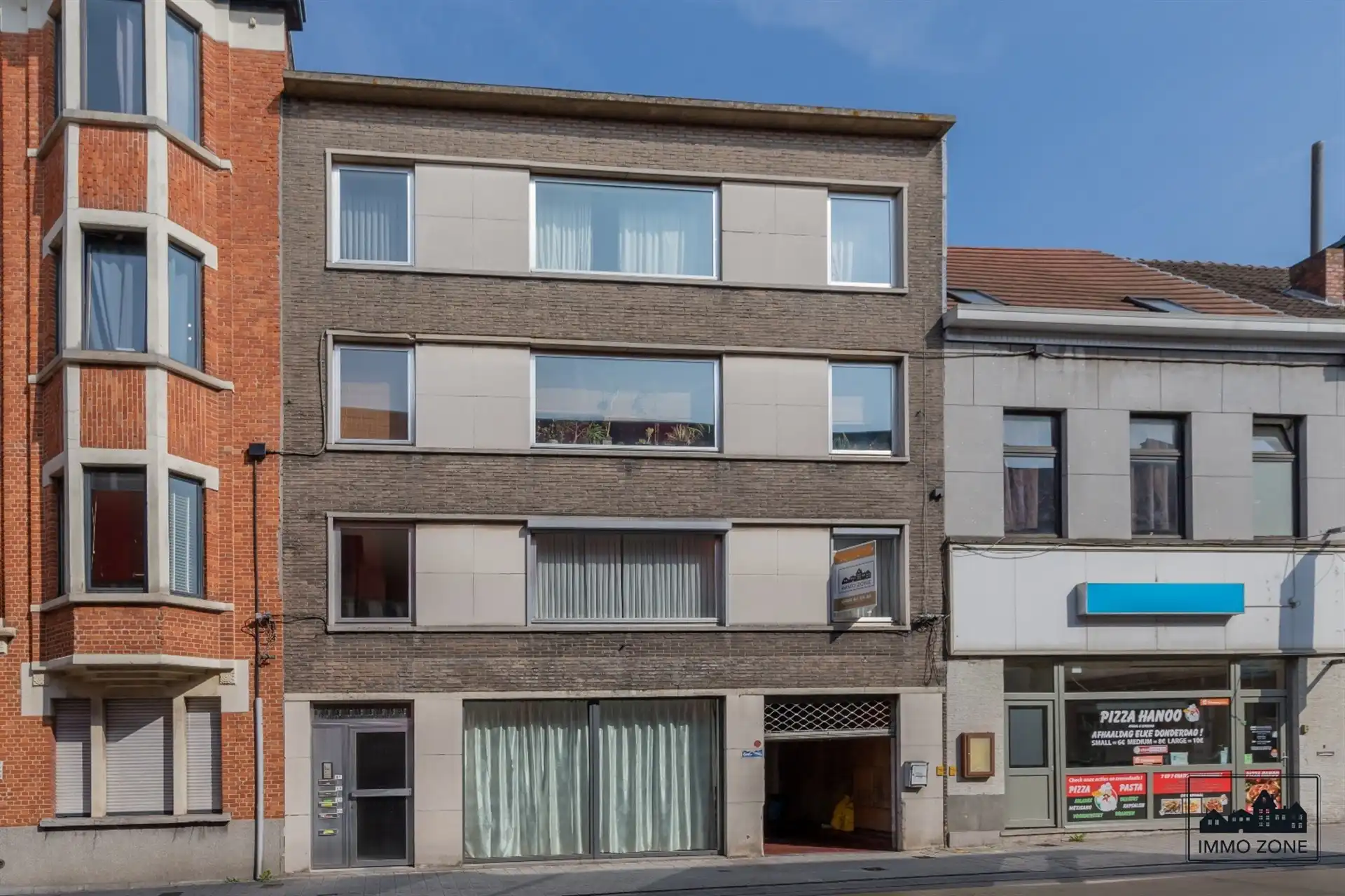 Gunstig gelegen 2 slaapkamer appartement met terras. foto {{pictureIndex}}
