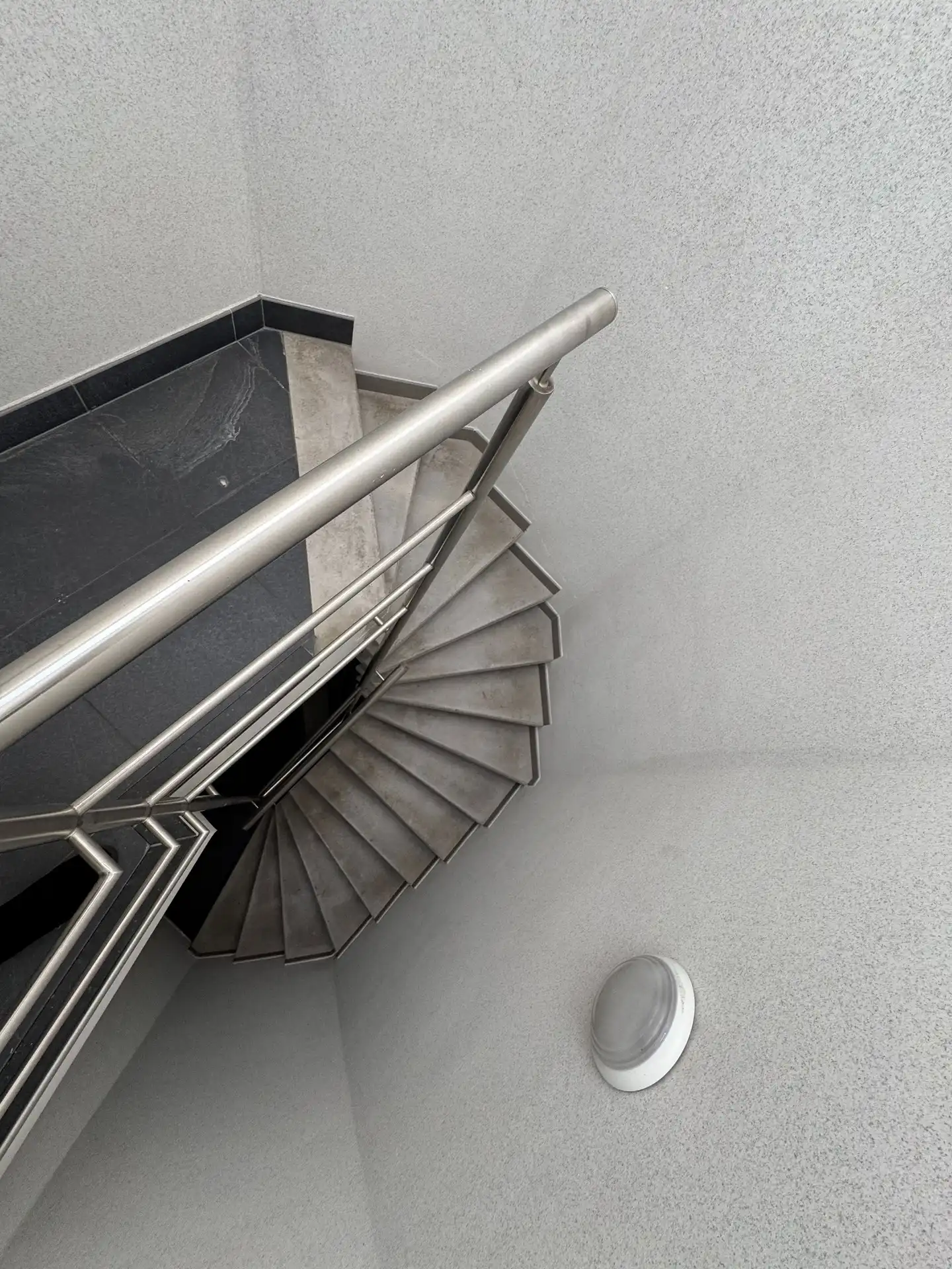 LICHTRIJK APPARTEMENT MET ZONNETERRAS EN 2 KAMERS foto 29