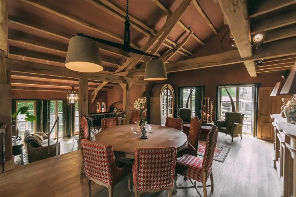 Magazijn met woning en uitbreidingsmogelijkheden foto 9