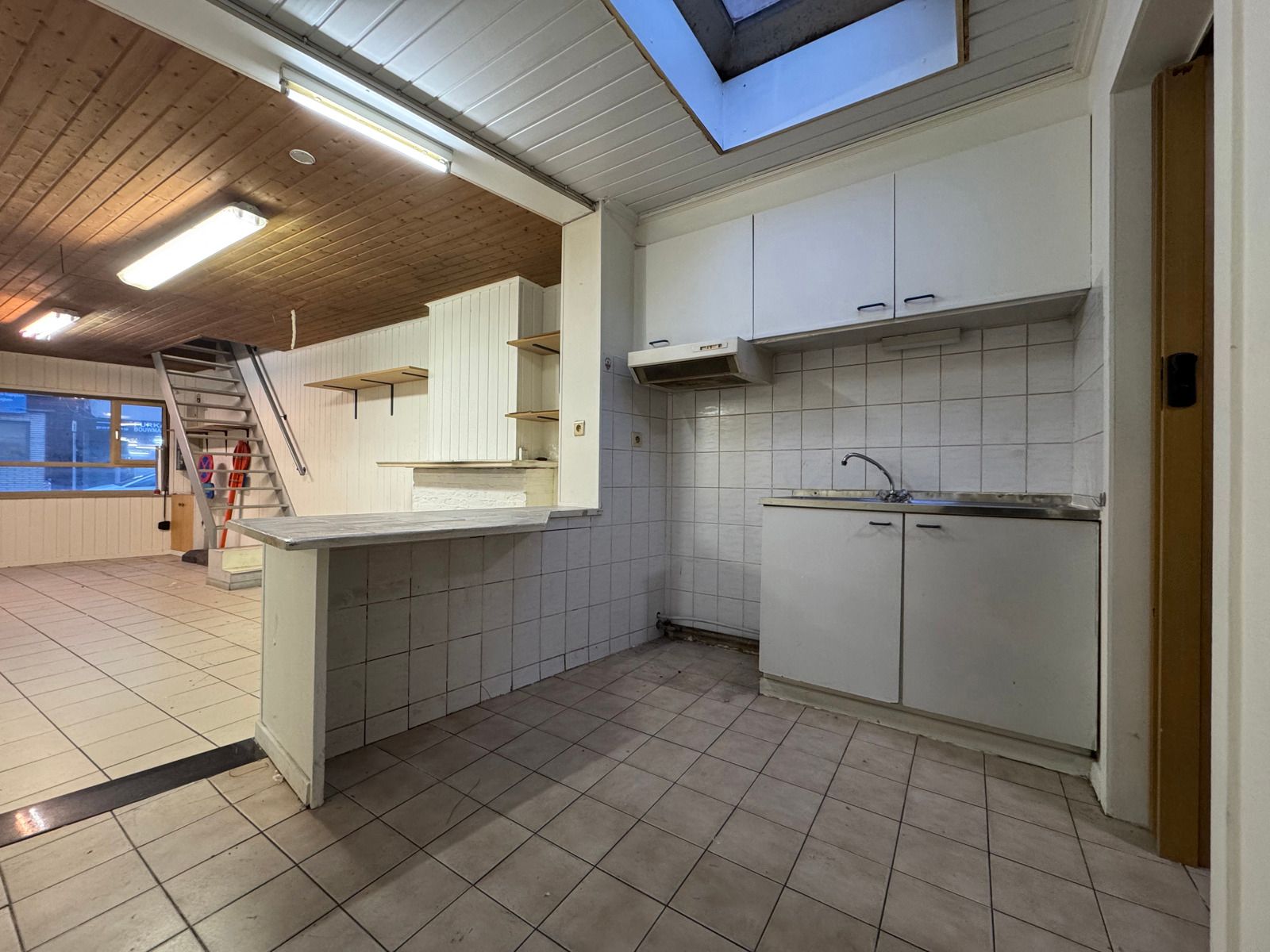 Te koop: te renoveren rijwoning in centrum Aalst foto 8