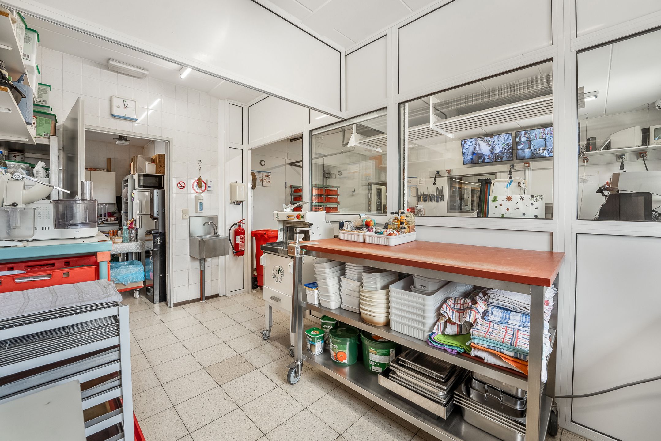 Handelsruimte + duplex op 17a31ca te Veldwezelt foto 10