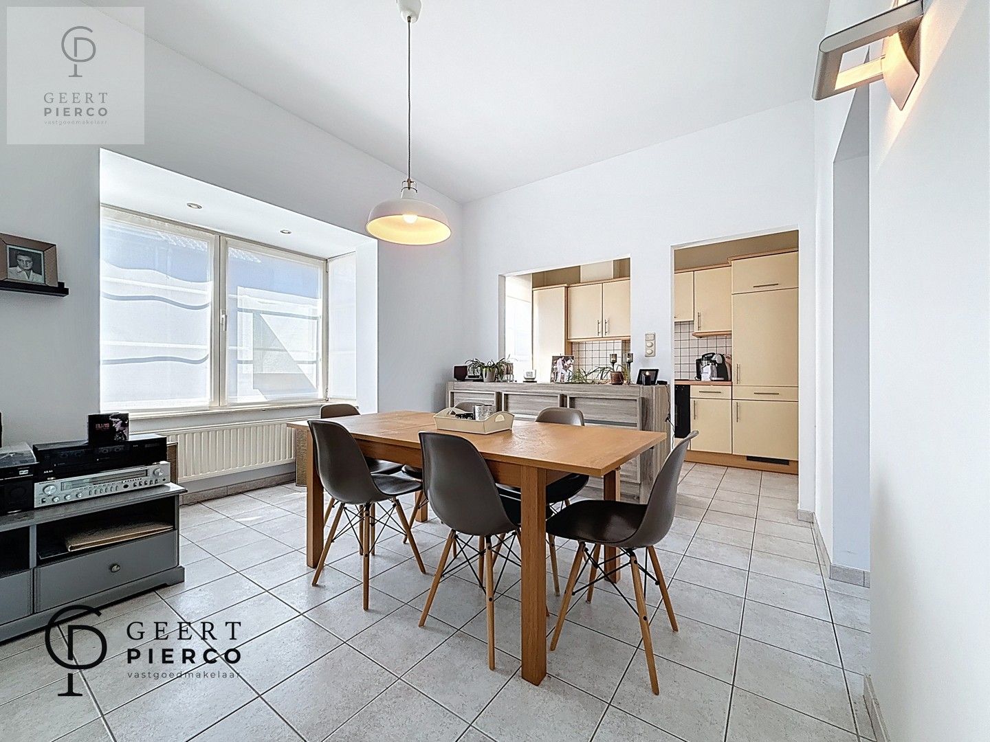 Knap gerenoveerd appartementsgebouw foto 26