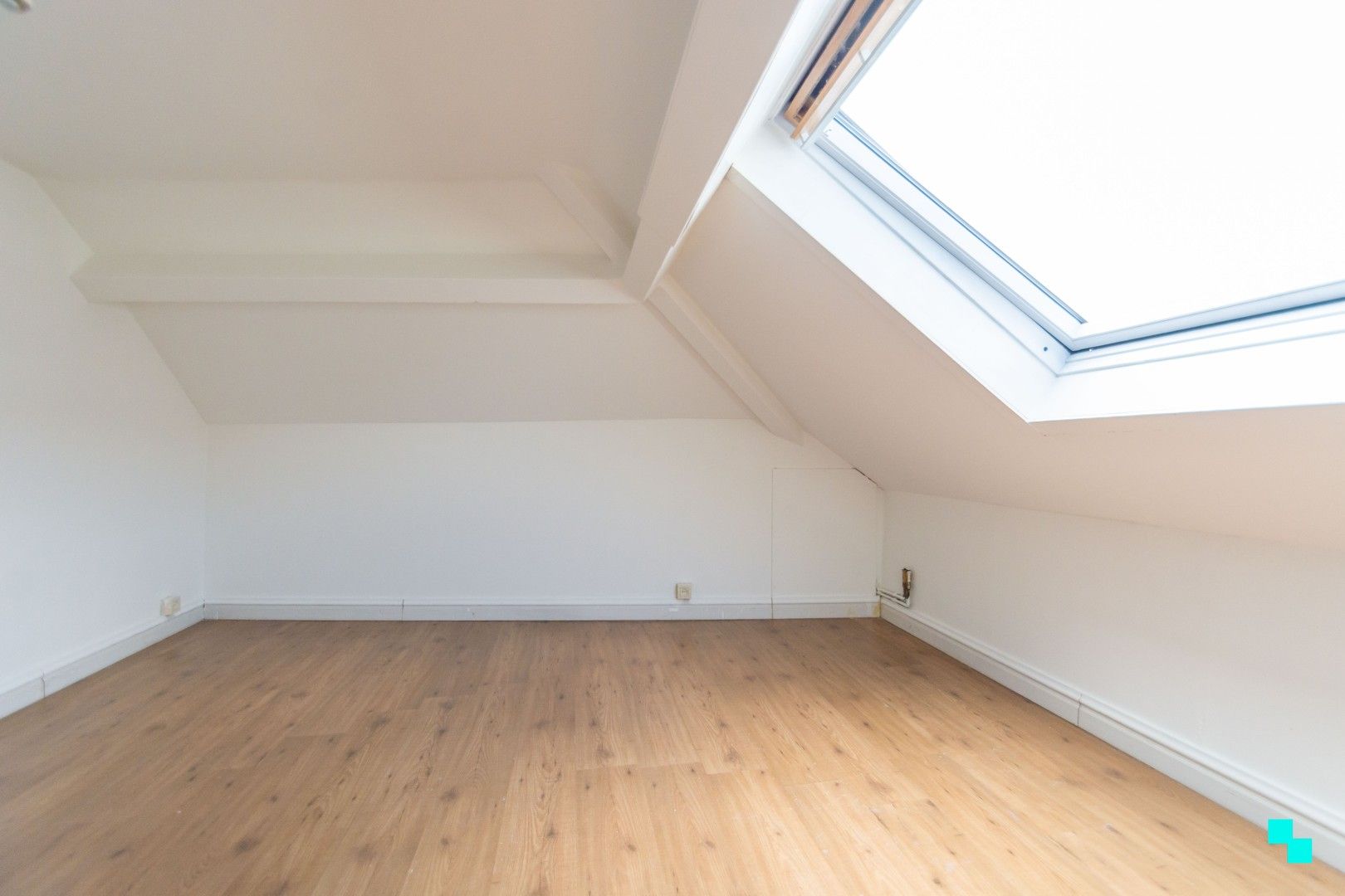 Te renoveren woning nabij station van Merelbeke foto 16