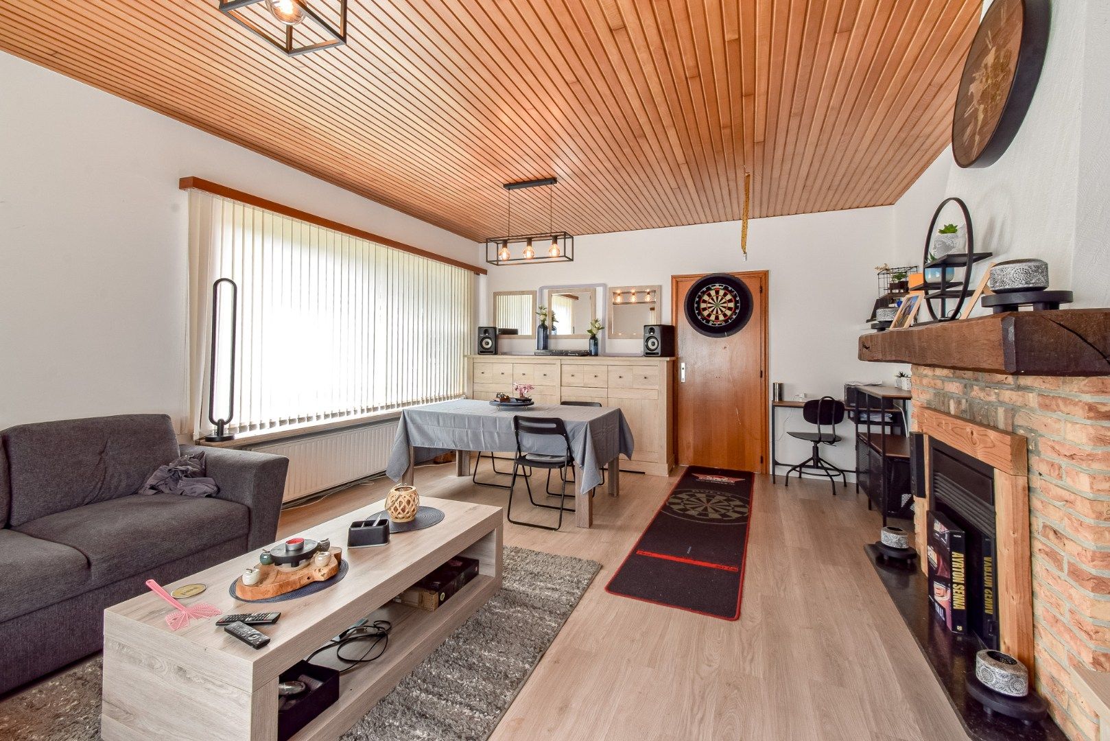 Ruime gezinswoning met grote tuin en 4 slaapkamers in  rustige woonwijk te Gistel foto 4