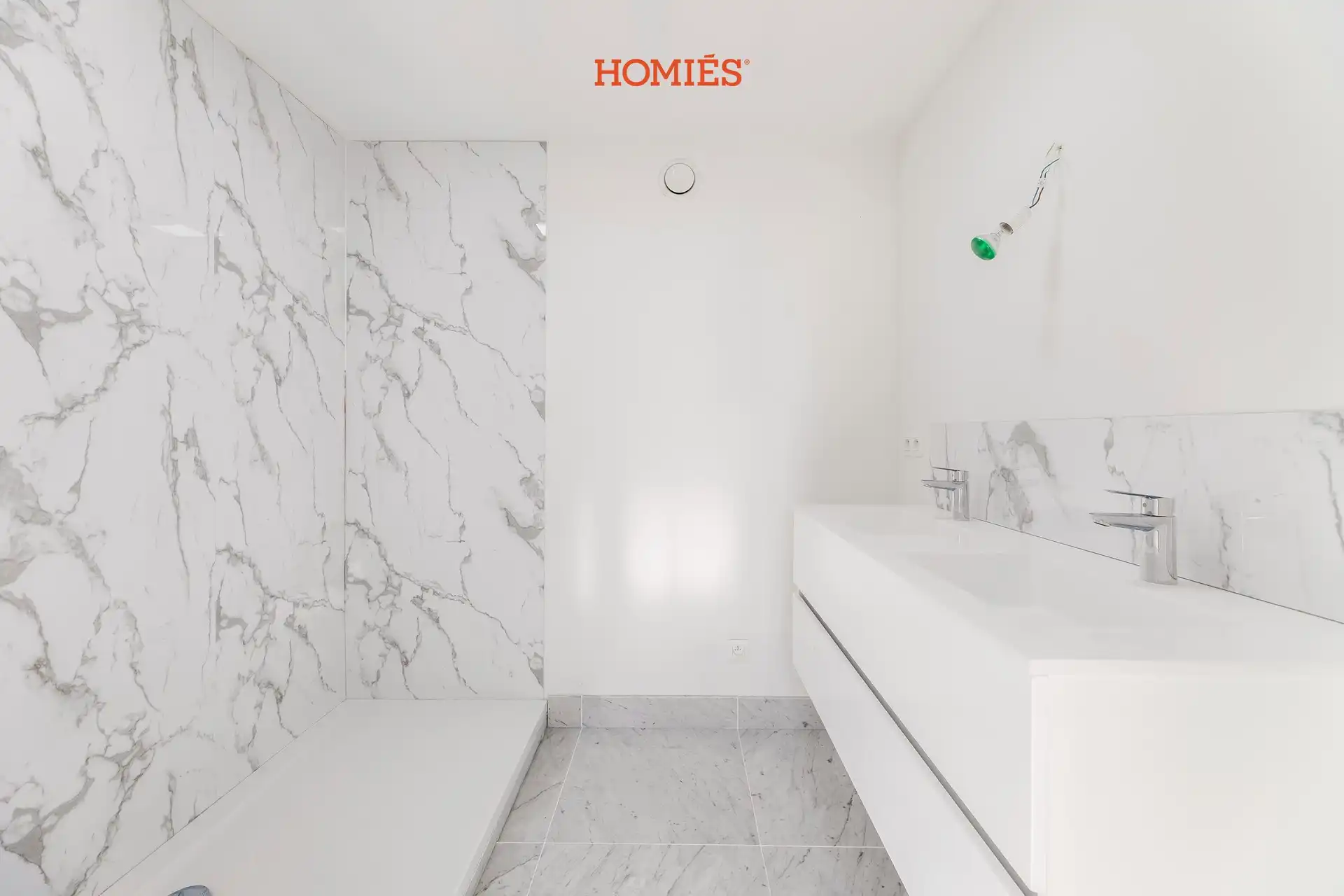 Exclusief 2-slaapkamerappartement met 2 badkamers foto 8