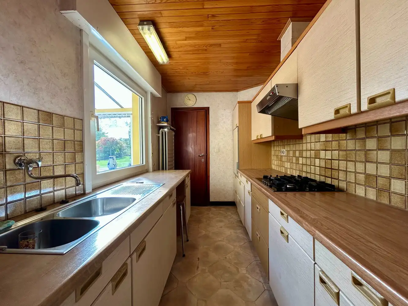Authentieke woning op uitzonderlijk perceel met weide en groen uitzicht foto 8