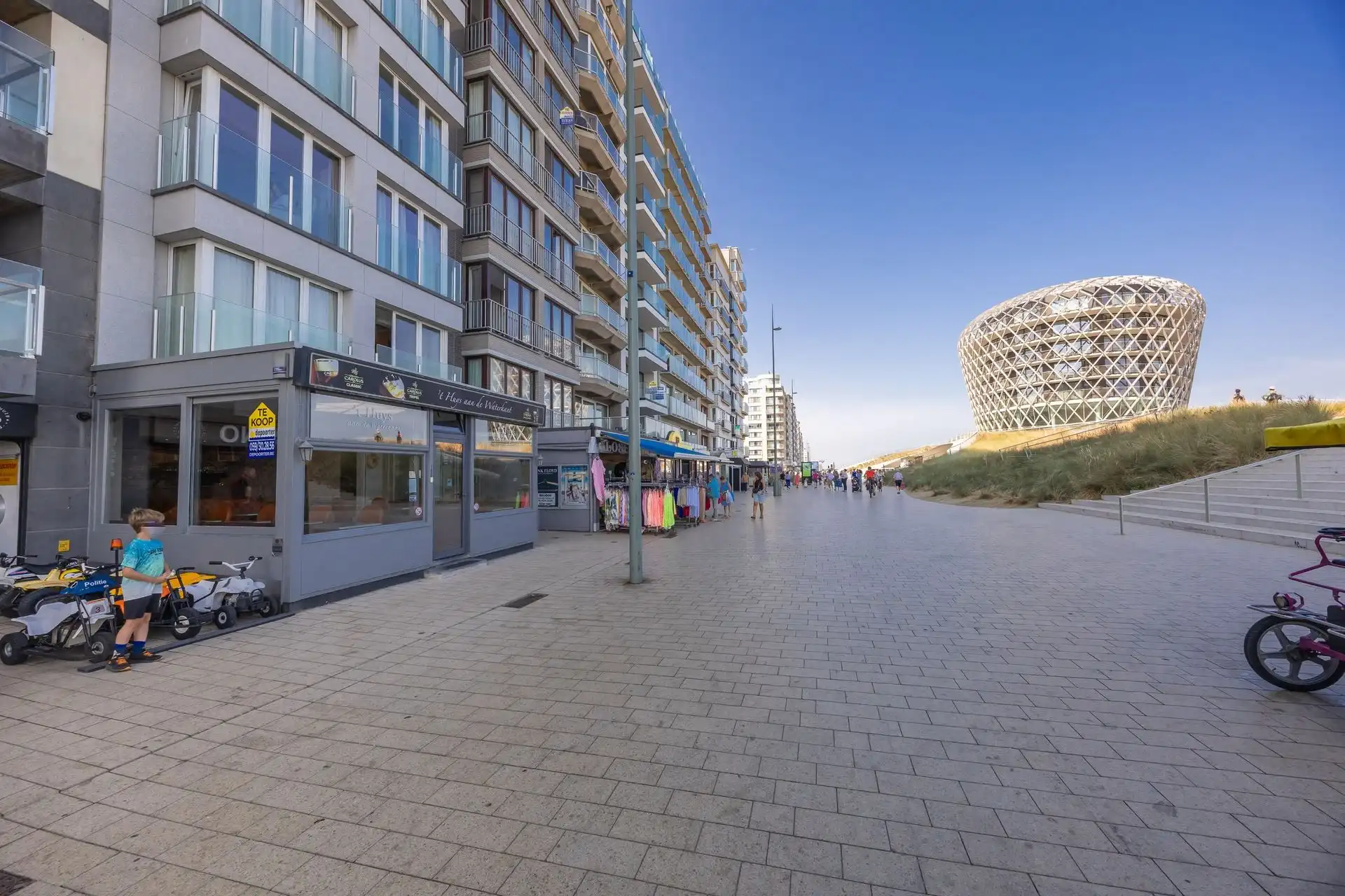 handelspand met woonst foto {{pictureIndex}}