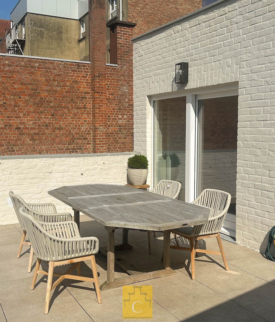 perfect gelegen pas gerenoveerde stadswoning - 340 m2 vloeroppervlakte - met garage, tuin en extra terras op het verdiep foto 19