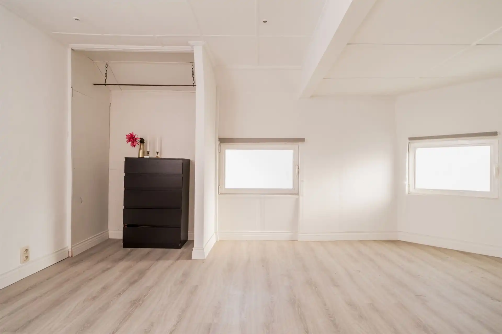 Instapklare starterswoning met charme in Rumst. foto 16