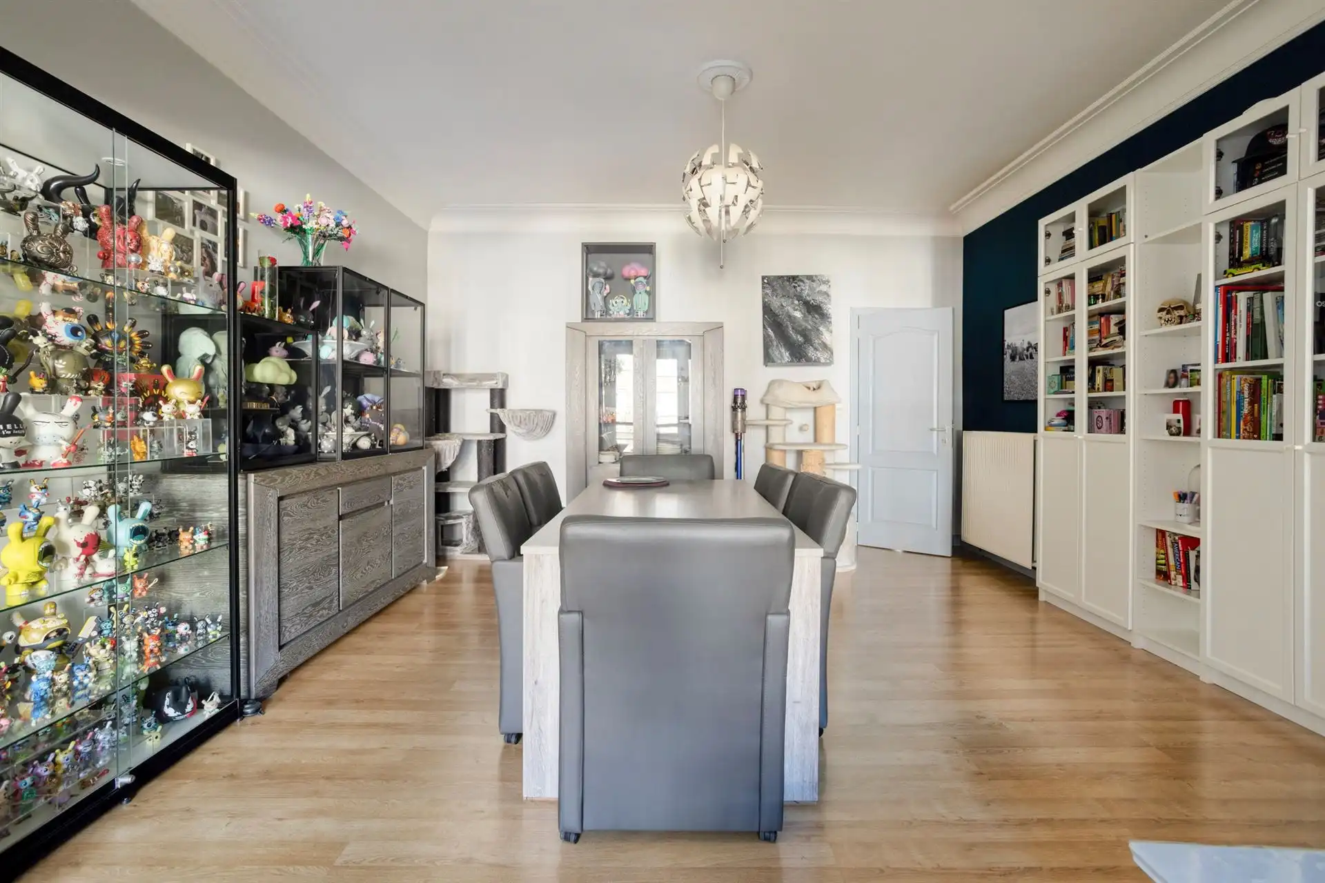 Instapklaar appartement met 2 slaapkamers en ruim terras foto 6