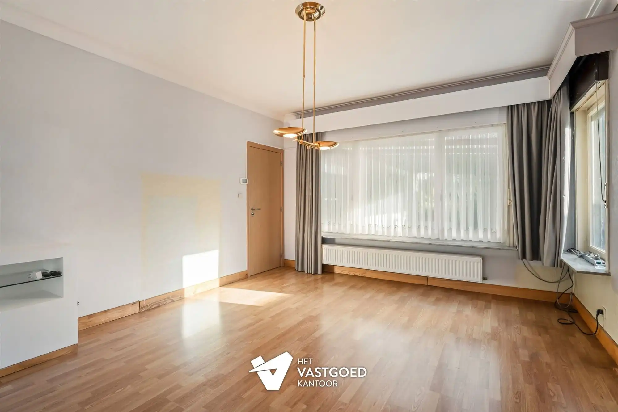 INSTAPKLARE WONING MET LEUKE TUIN EN GARAGE foto 7