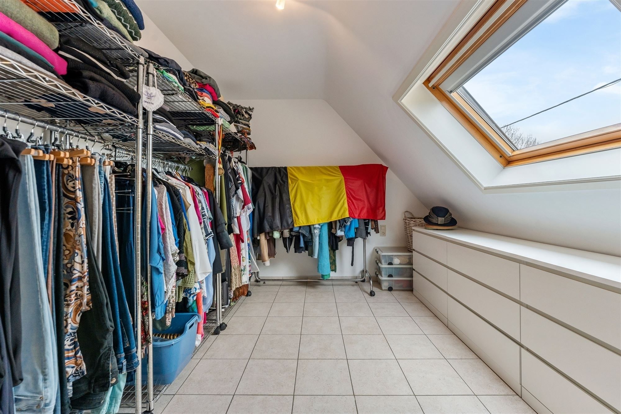 PERFECT ONDERHOUDEN HOB MET 3 SLAAPKAMERS RUSTIG GELEGEN OP EEN ZONNIG GEORIËNTEERD PERCEEL VAN 3A27CA TE BEVERLO. foto 15