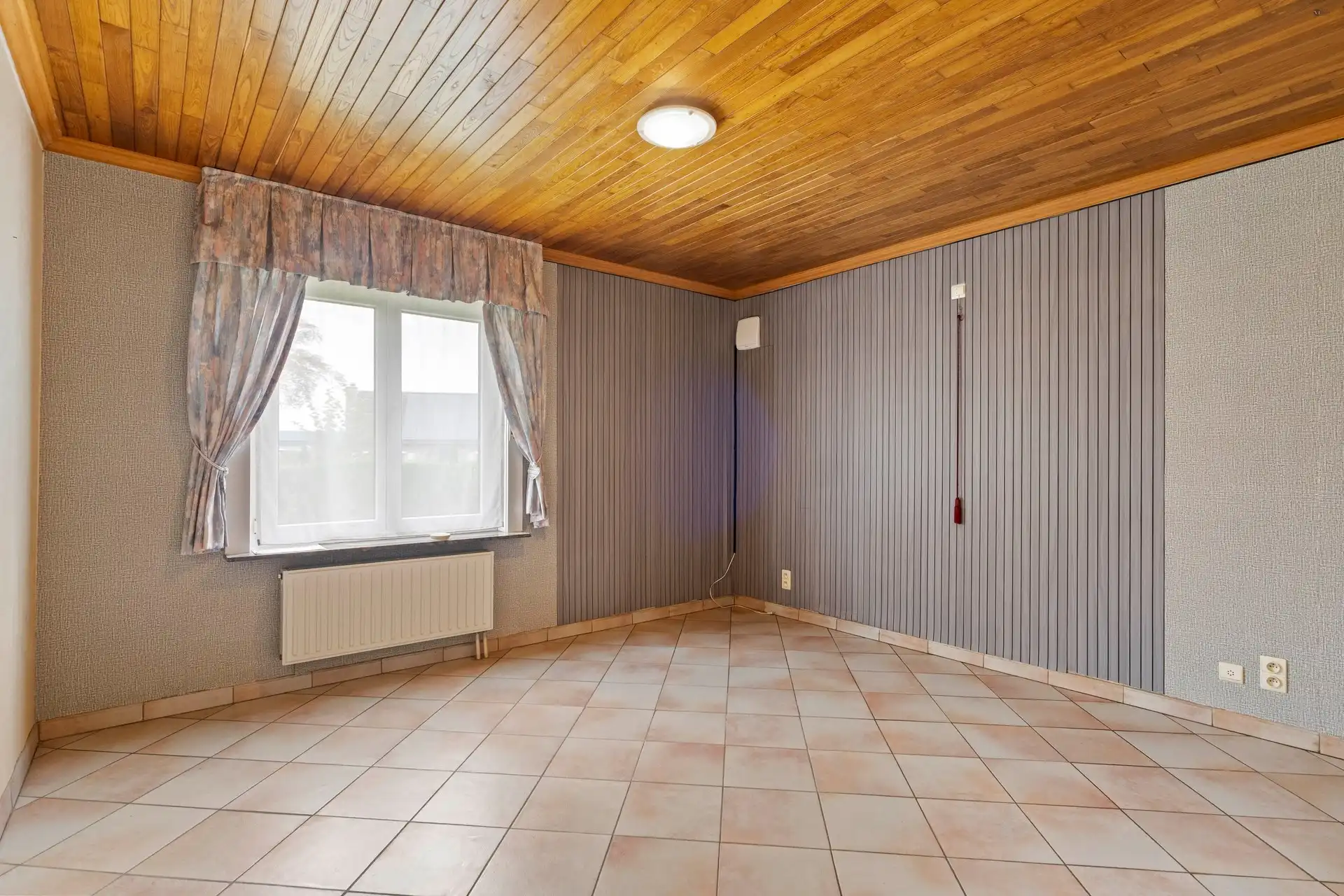 Charmante bungalow met ruime tuin foto 11