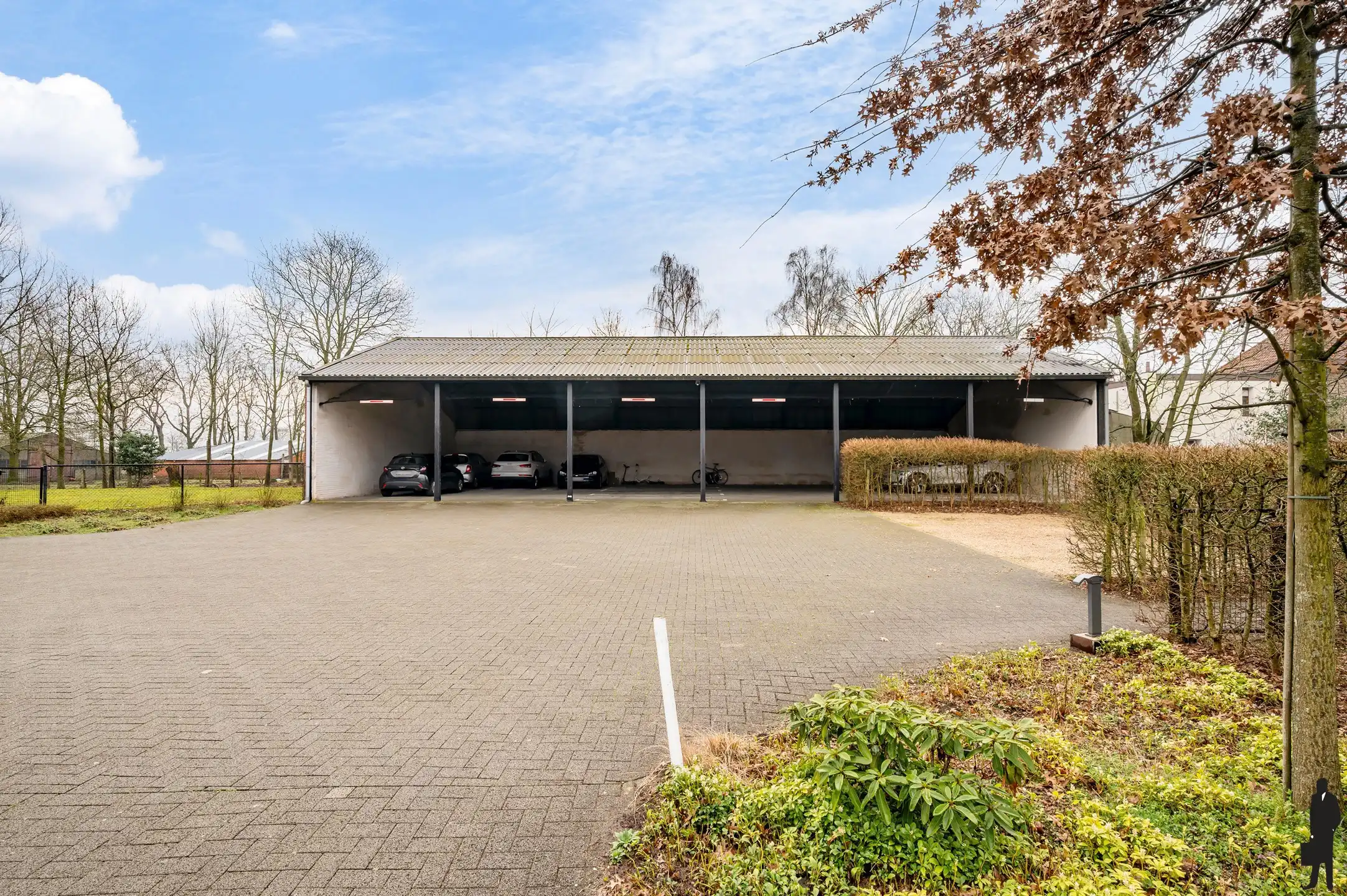 Instapklaar duplex appartement met tuin foto 22