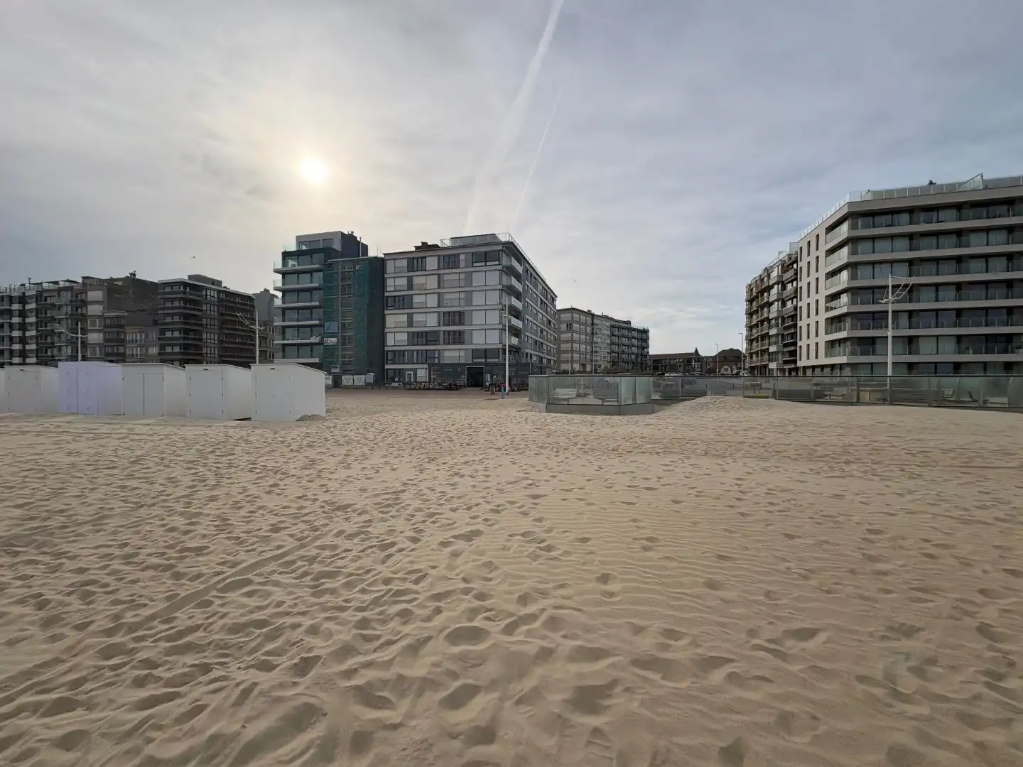 2-slaapkamer appartement met zeezicht, ideaal gelegen op een toplocatie aan de kust. foto 11