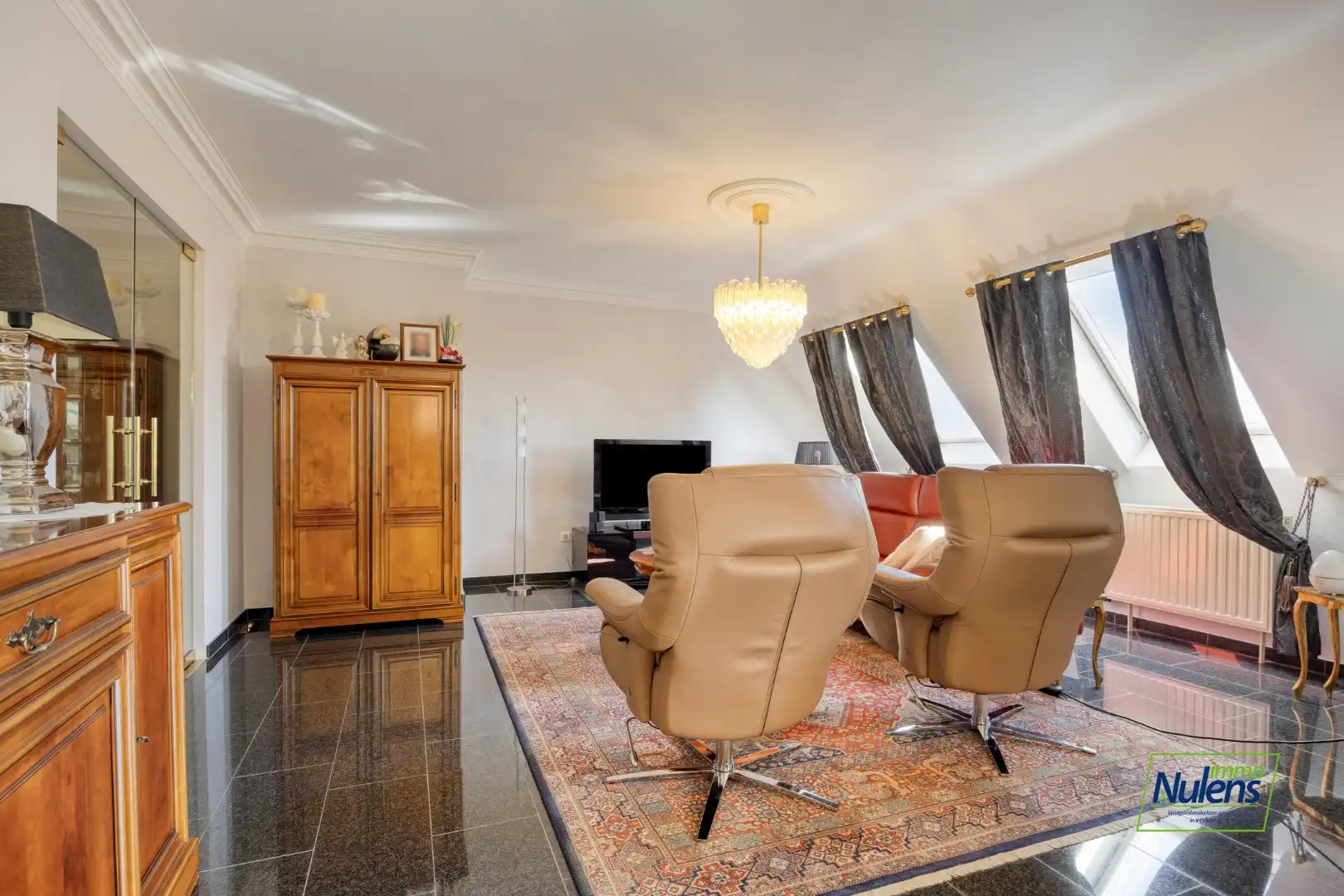 PRACHTIG APPARTEMENT van 105 M² met 2 SLAAPKAMERS,  2 TERRASSEN EN AUTOSTANDPLAATS IN HARTJE LANAKEN! foto 8