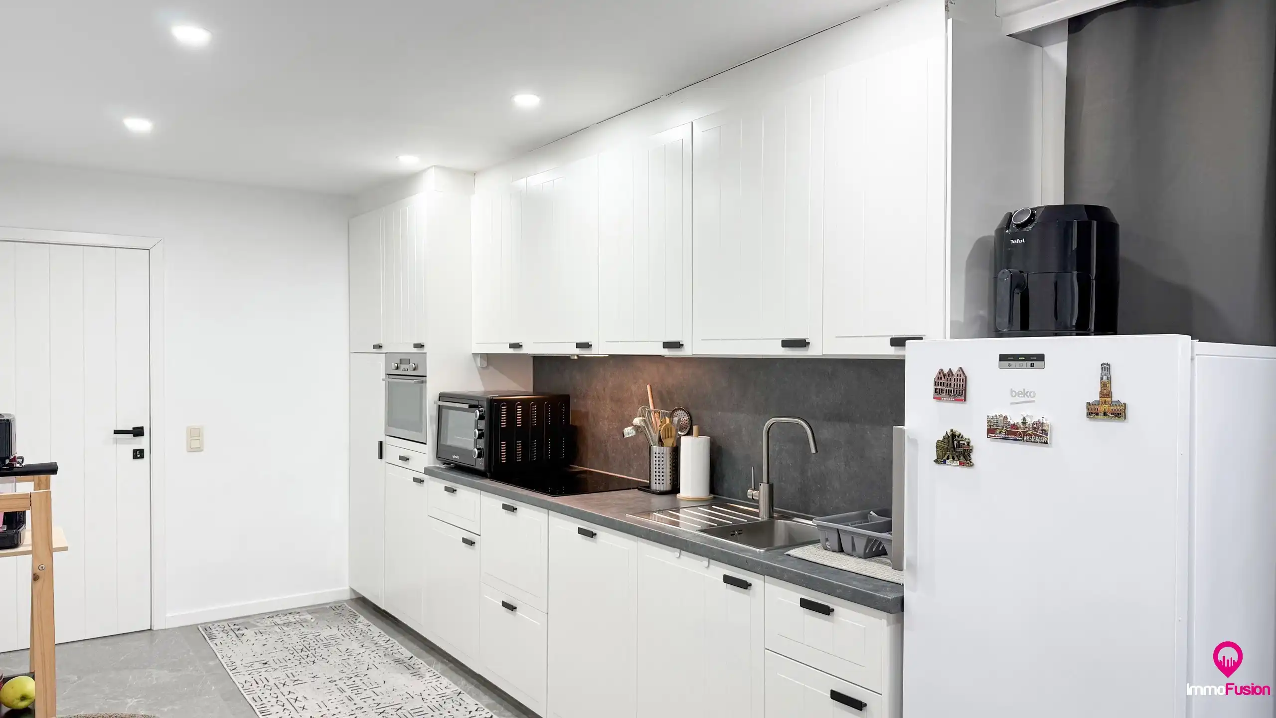 Gerenoveerde woning met 3 slaapkamers en ruime tuin! foto 10