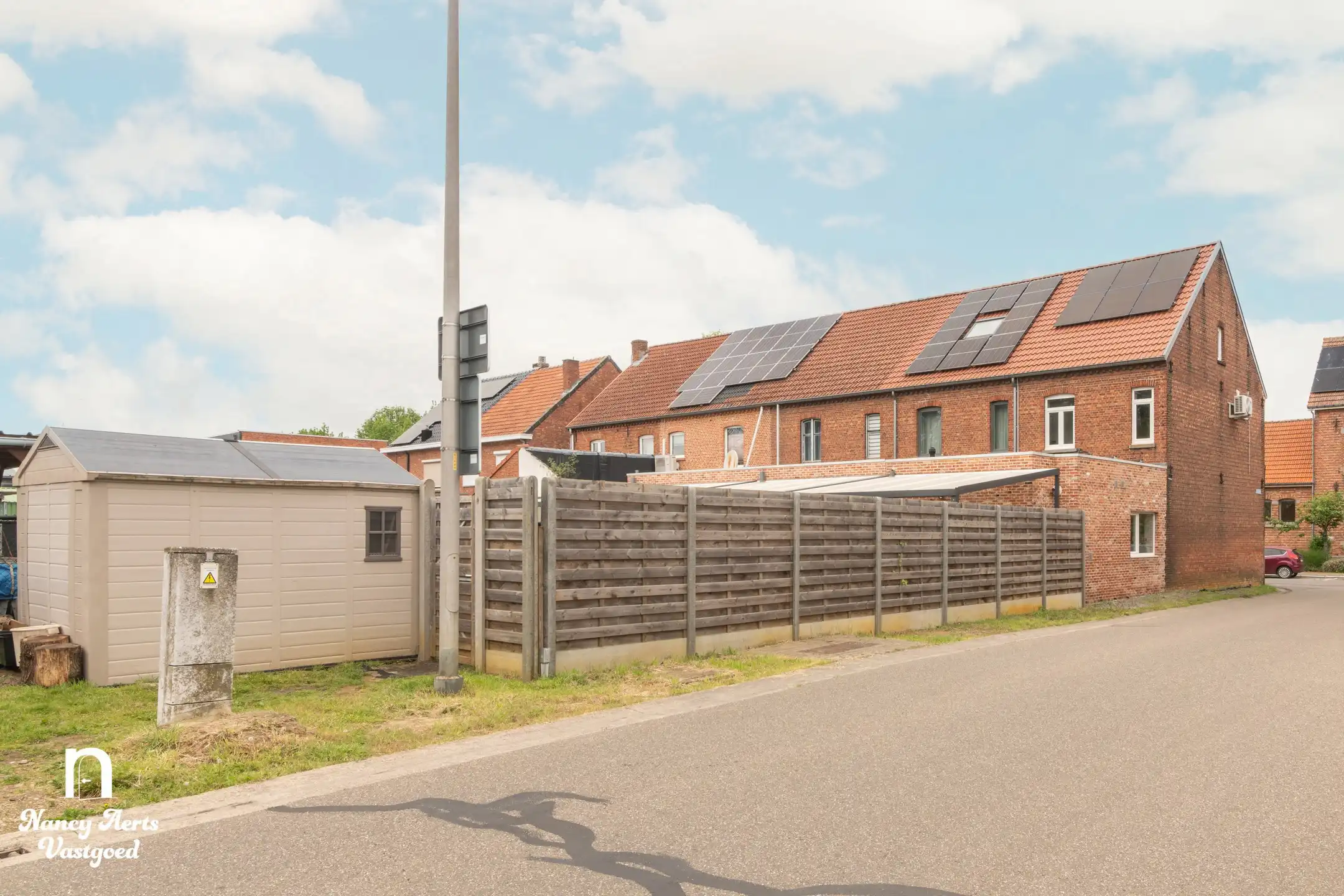 Charmante gerenoveerde woning met zuidgerichte tuin foto 5