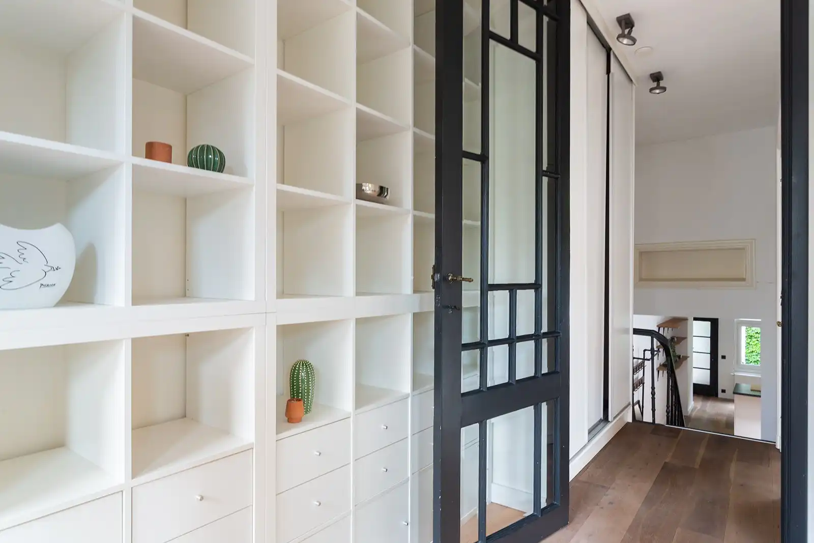 Duplex met terras in bruisende buurt foto 26