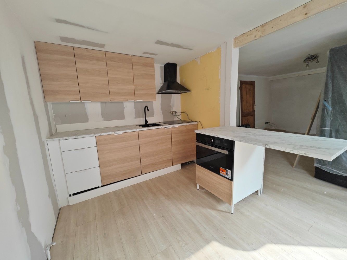 Gerenoveerd duplex-appartement met 2 slpks in het centrum van Hasselt foto 4