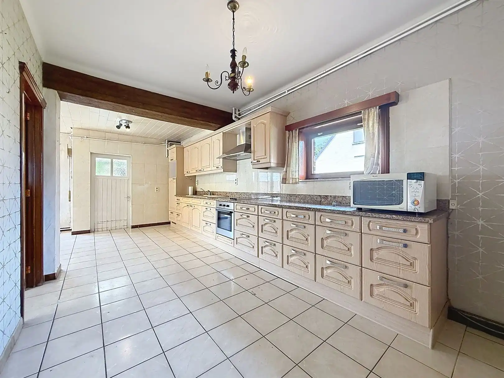 Te renoveren woning met 3 slpks en zolder, tuin, 12a 06ca foto 13