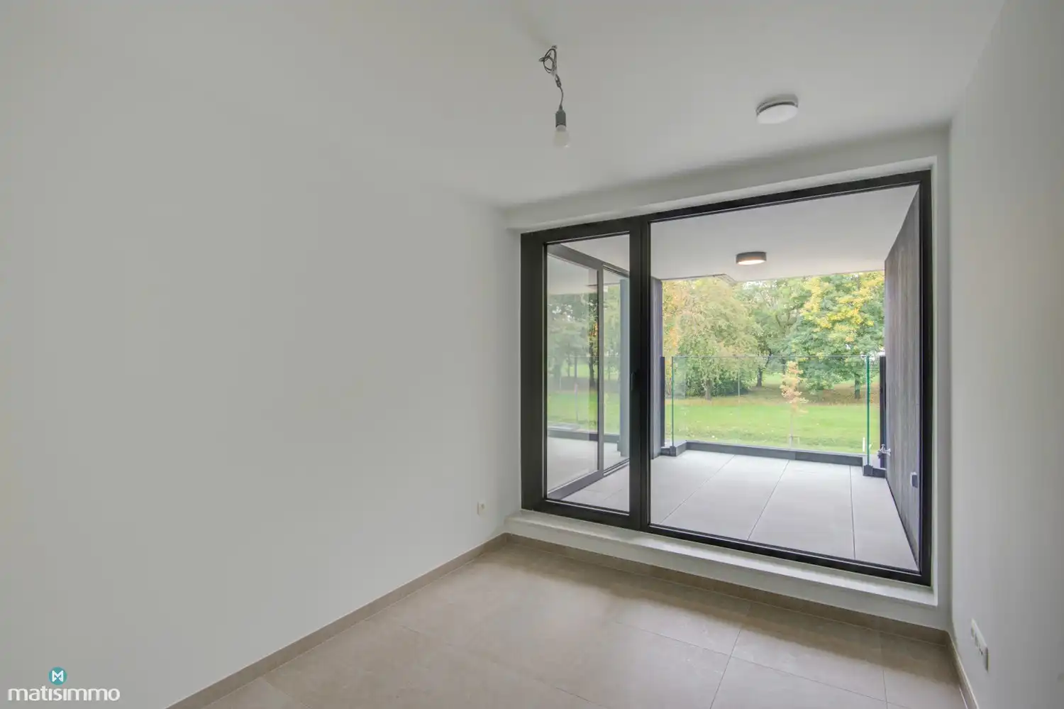 NIEUWBOUWAPPARTEMENT MET 2 SLAAPKAMERS, OVERDEKT TERRAS EN ONDERGRONDSE AUTOSTAANPLAATS NABIJ HET CENTRUM VAN TONGEREN foto 11