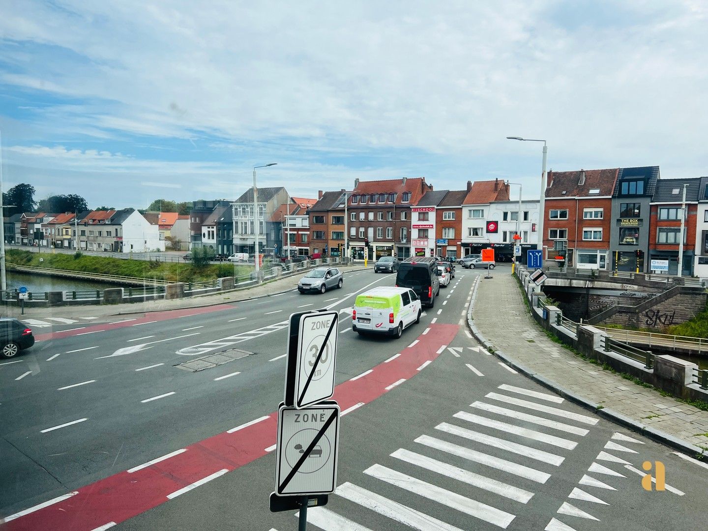 Veelzijdig handelspand met woonst op toplocatie foto 13