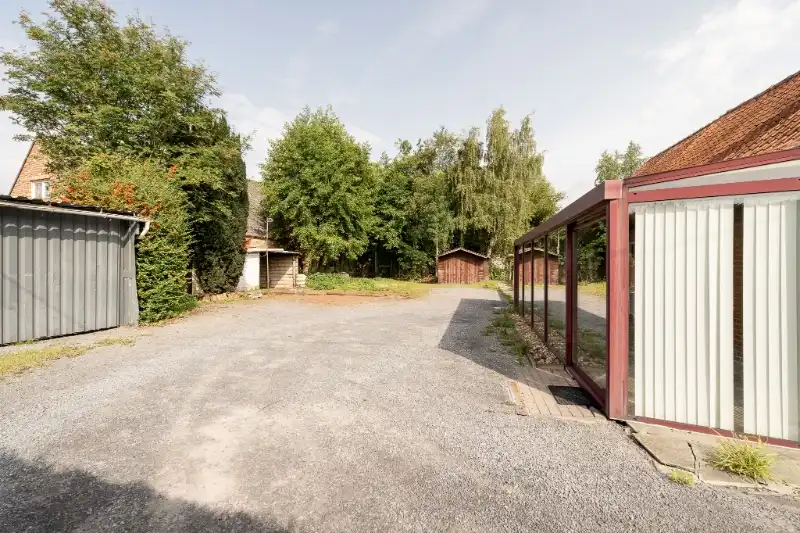 Landelijk gelegen woning op een perceel van ca. 860m² foto 11