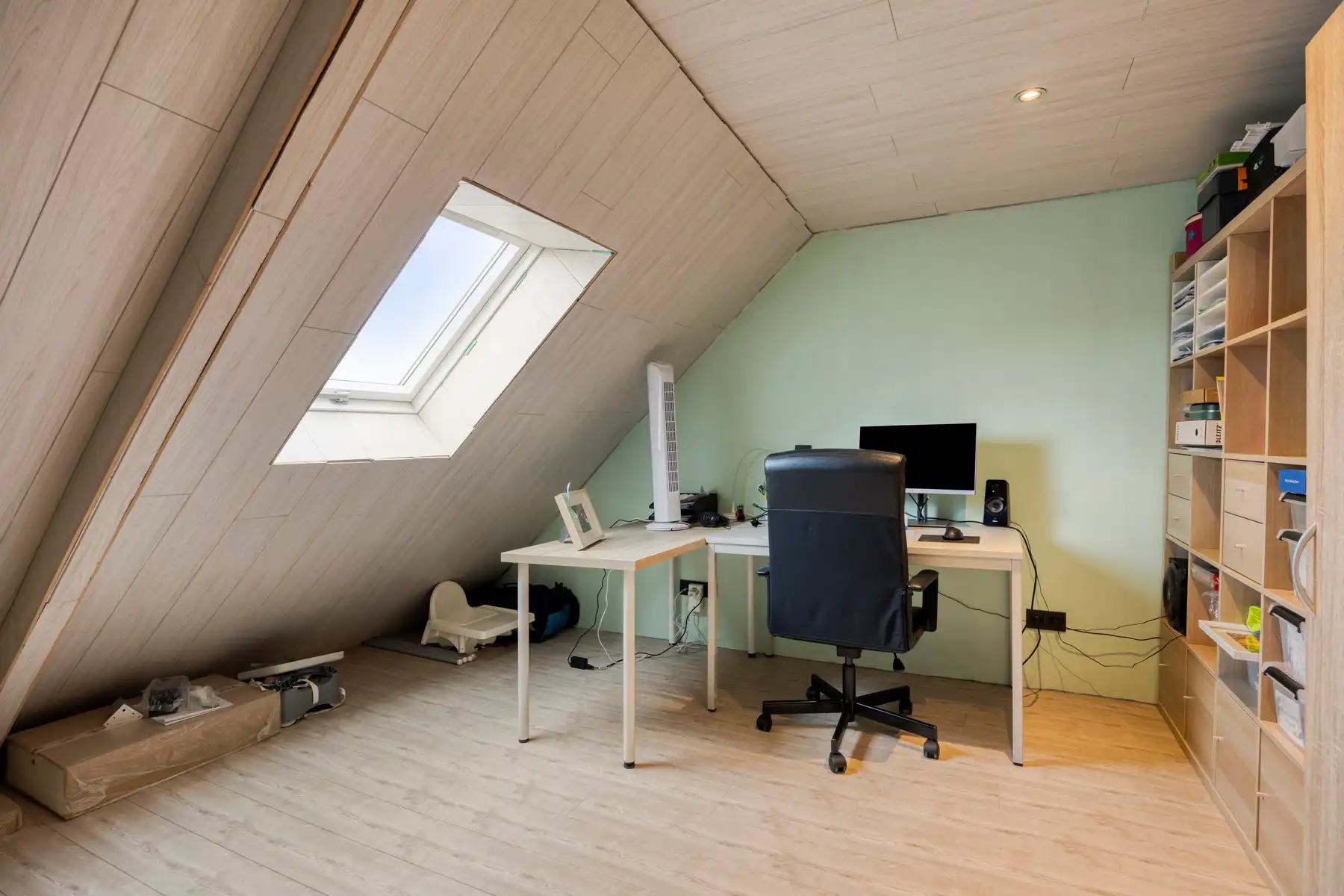 TE KOOP - instapklare halfopen bebouwing met 3 slaapkamers foto 17