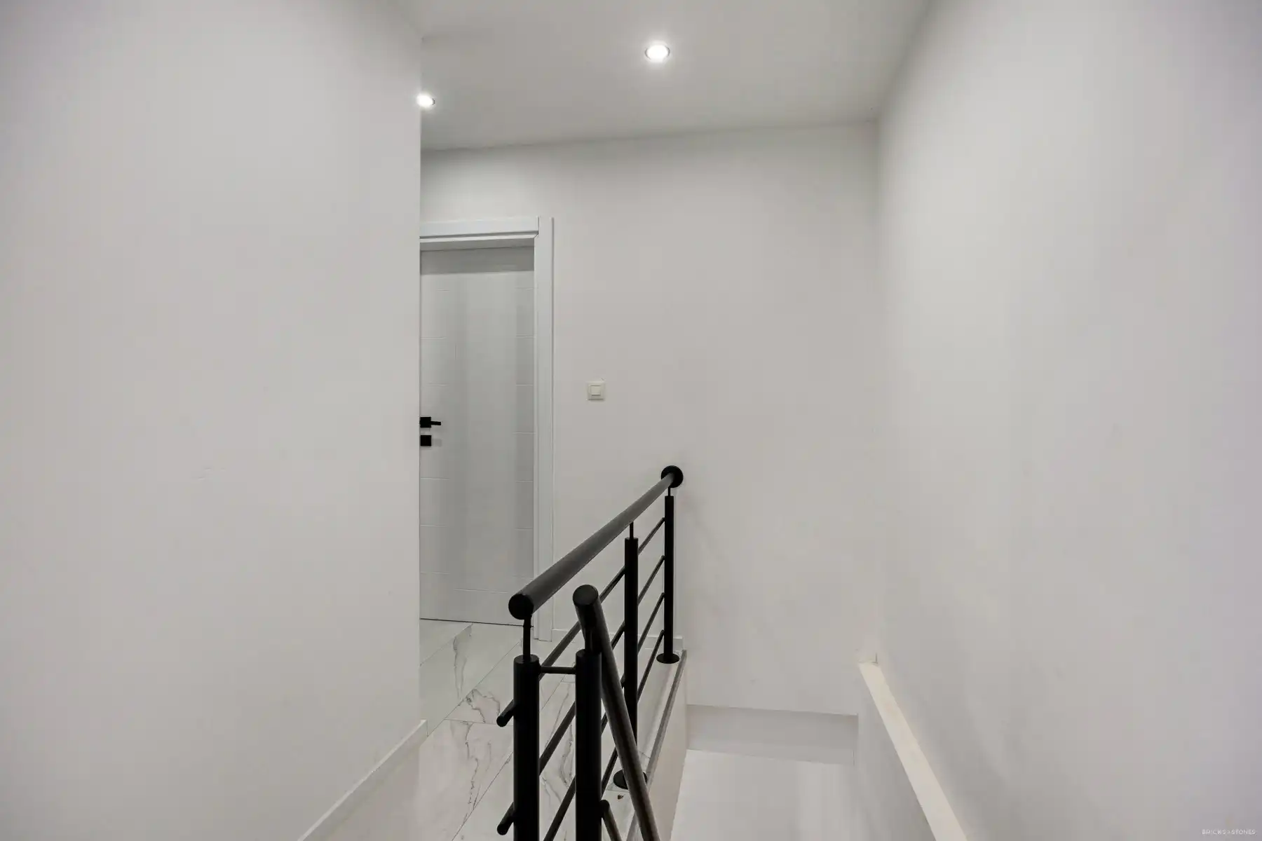 Instapklare woning met 2 slaapkamers foto 6