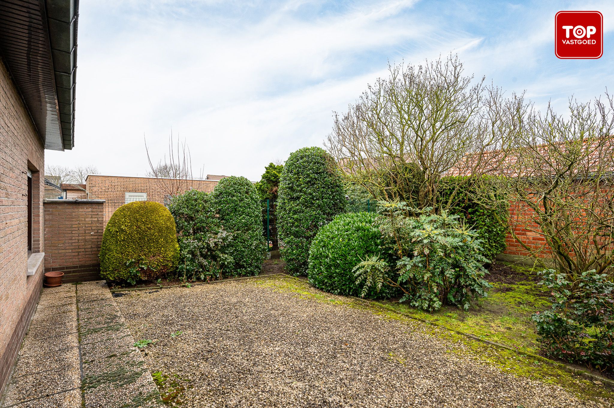 Te renoveren woning in een rustige wijk foto 20