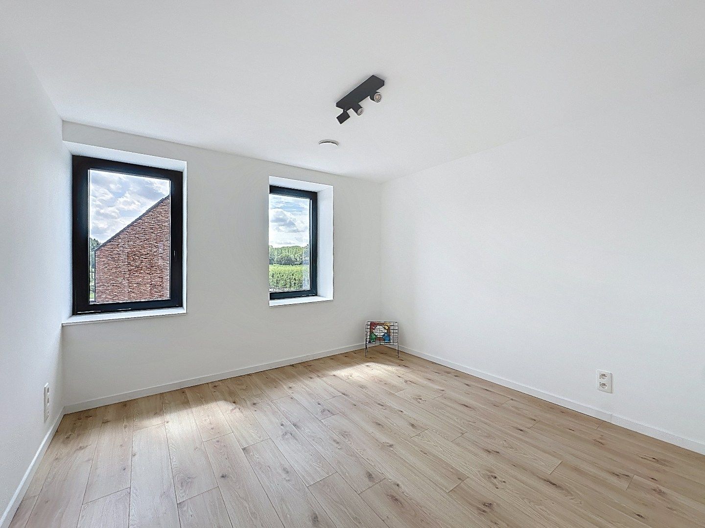 Instapklare vernieuwbouwwoning in het hart van Wezemaal foto 13