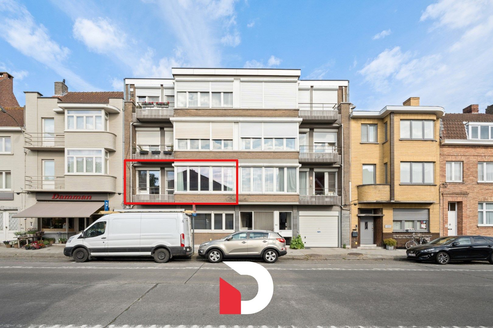 Ruim en instapklaar 3-slaapkamerappartement in Kristus-Koning foto {{pictureIndex}}