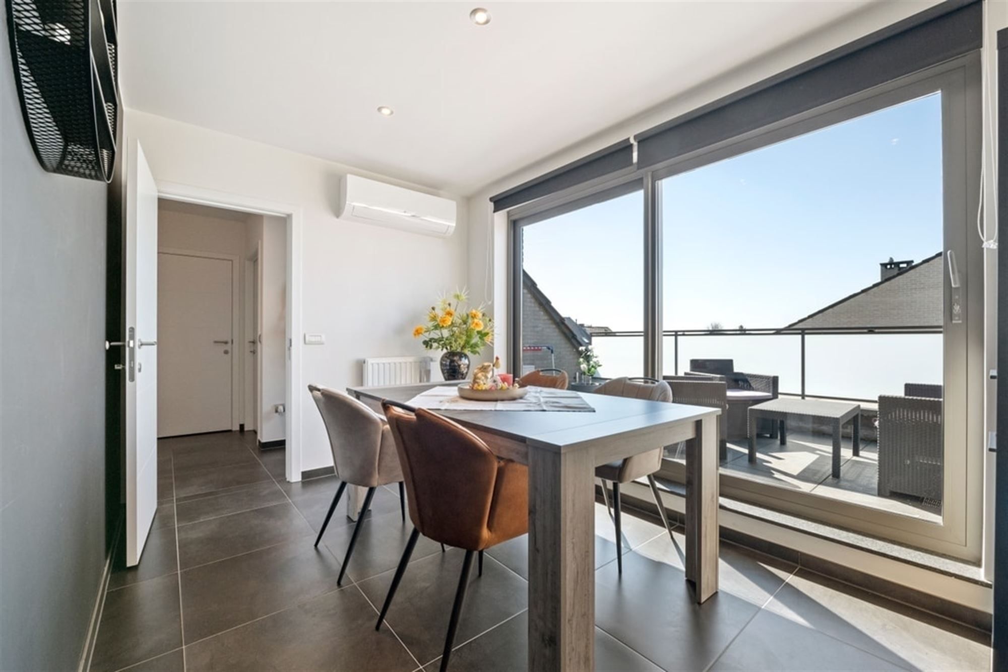 INSTAPKLAAR 2 SLK APPARTEMENT MET ONDERGRONDSE STAANPLAATS IN HARTJE MAASMECHELEN  foto 17