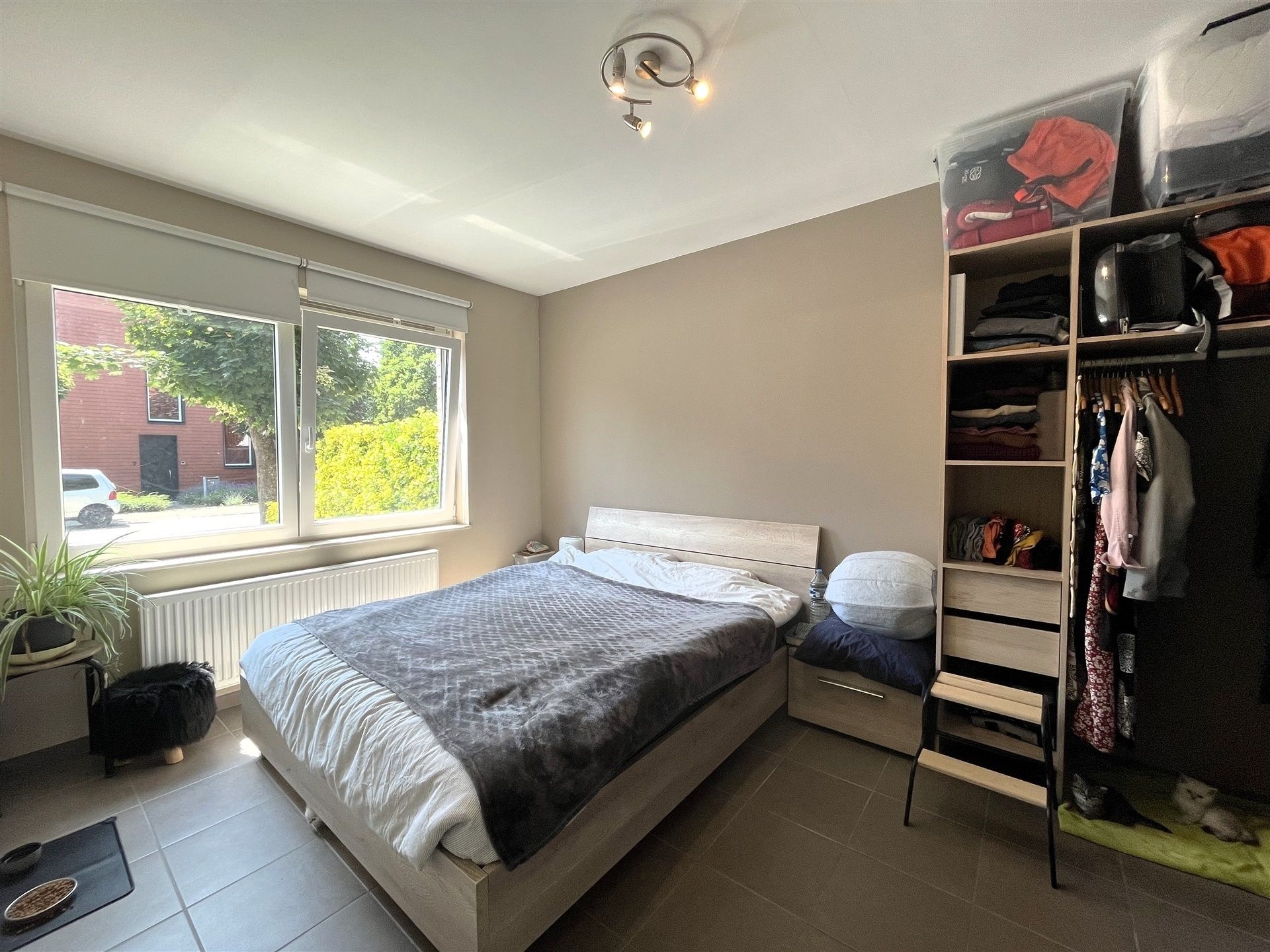 BEZOEKEN VOLZET: Gelijkvloersappartement met twee slaapkamers foto 9