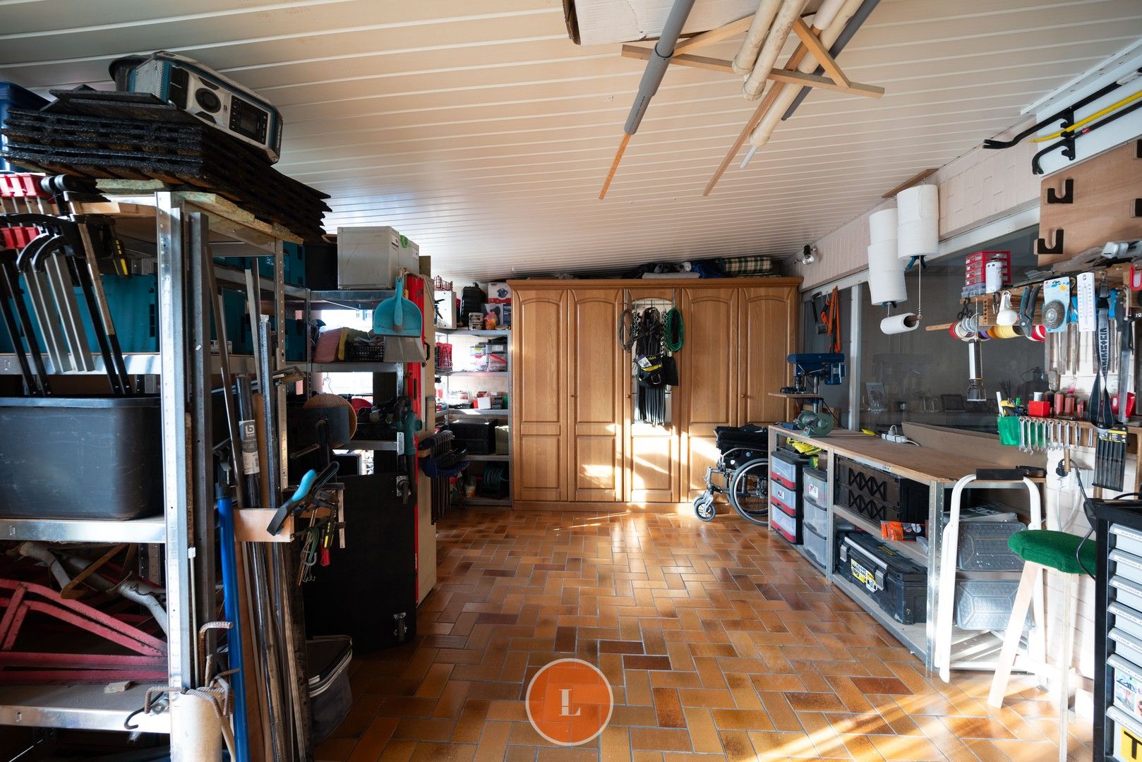 te renoveren woning in Moorsele met garage en tuin foto 17