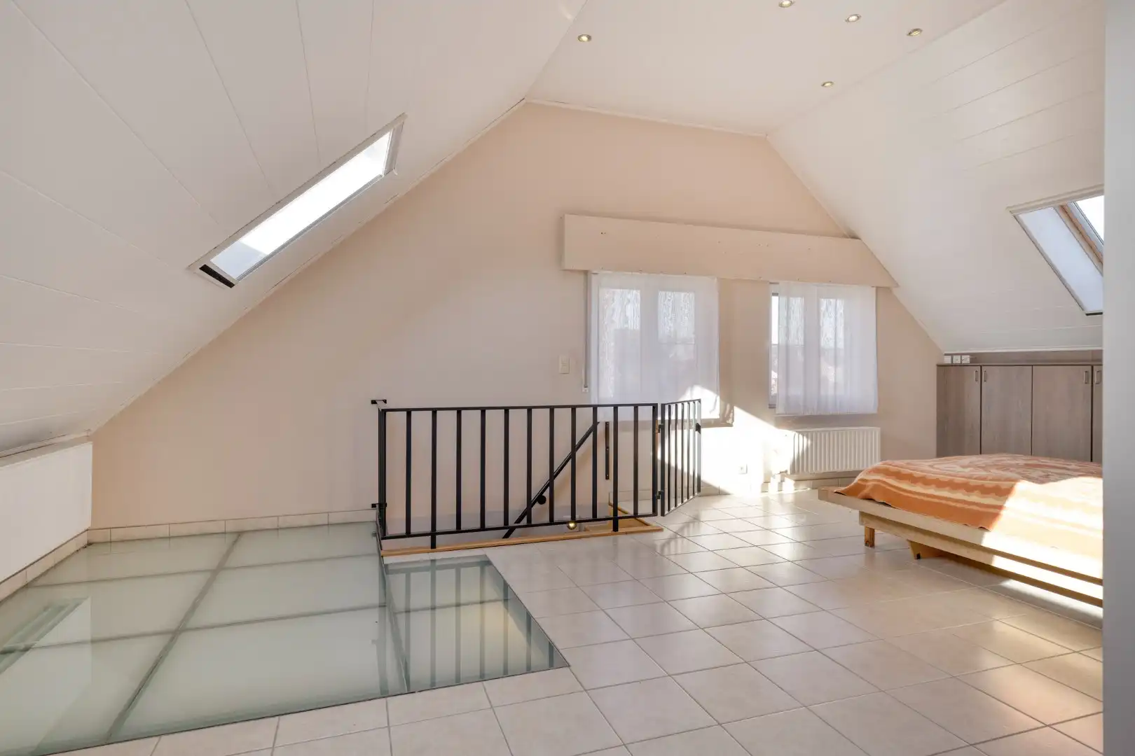 Rustig gelegen woning met 4 slpks en 2 badkamers op 691 m² te OLV Olen ! foto 17