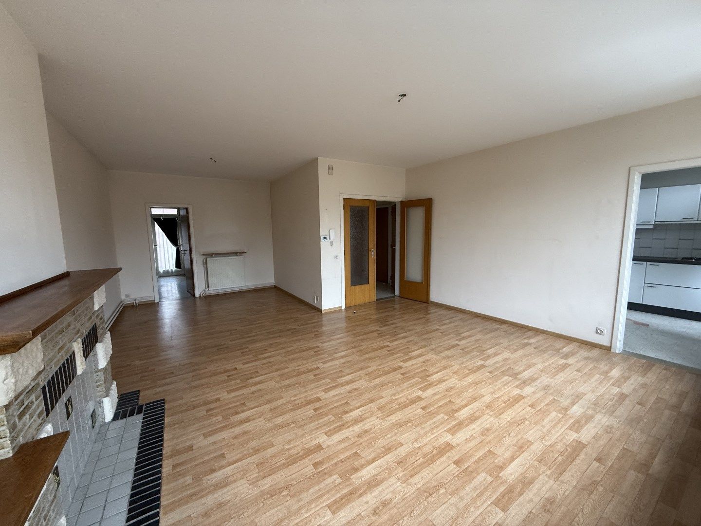 Ruim appartement te huur met 2 slaapkamers op een TOPlocatie te Lier! foto 3