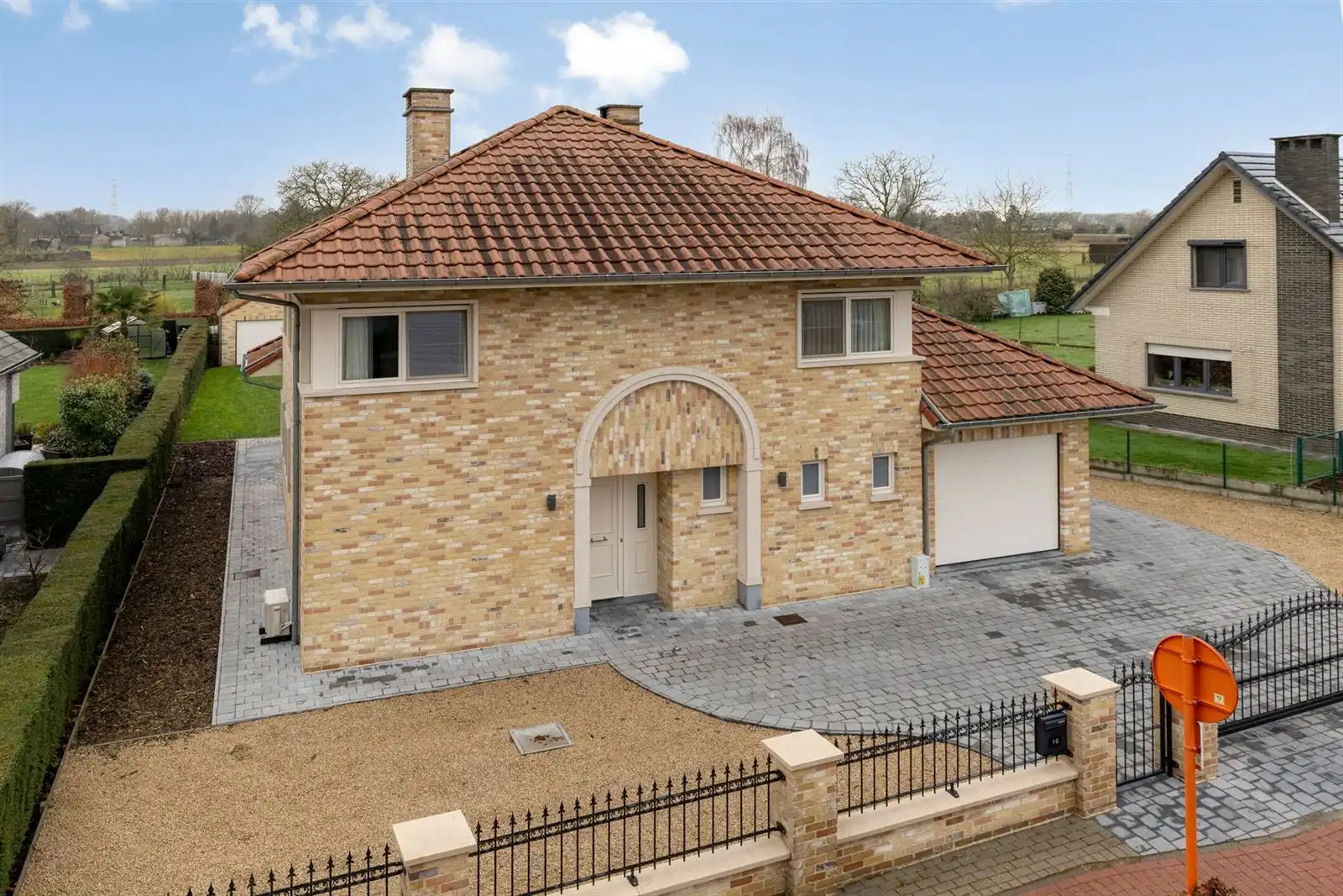 OPTIE foto {{pictureIndex}}