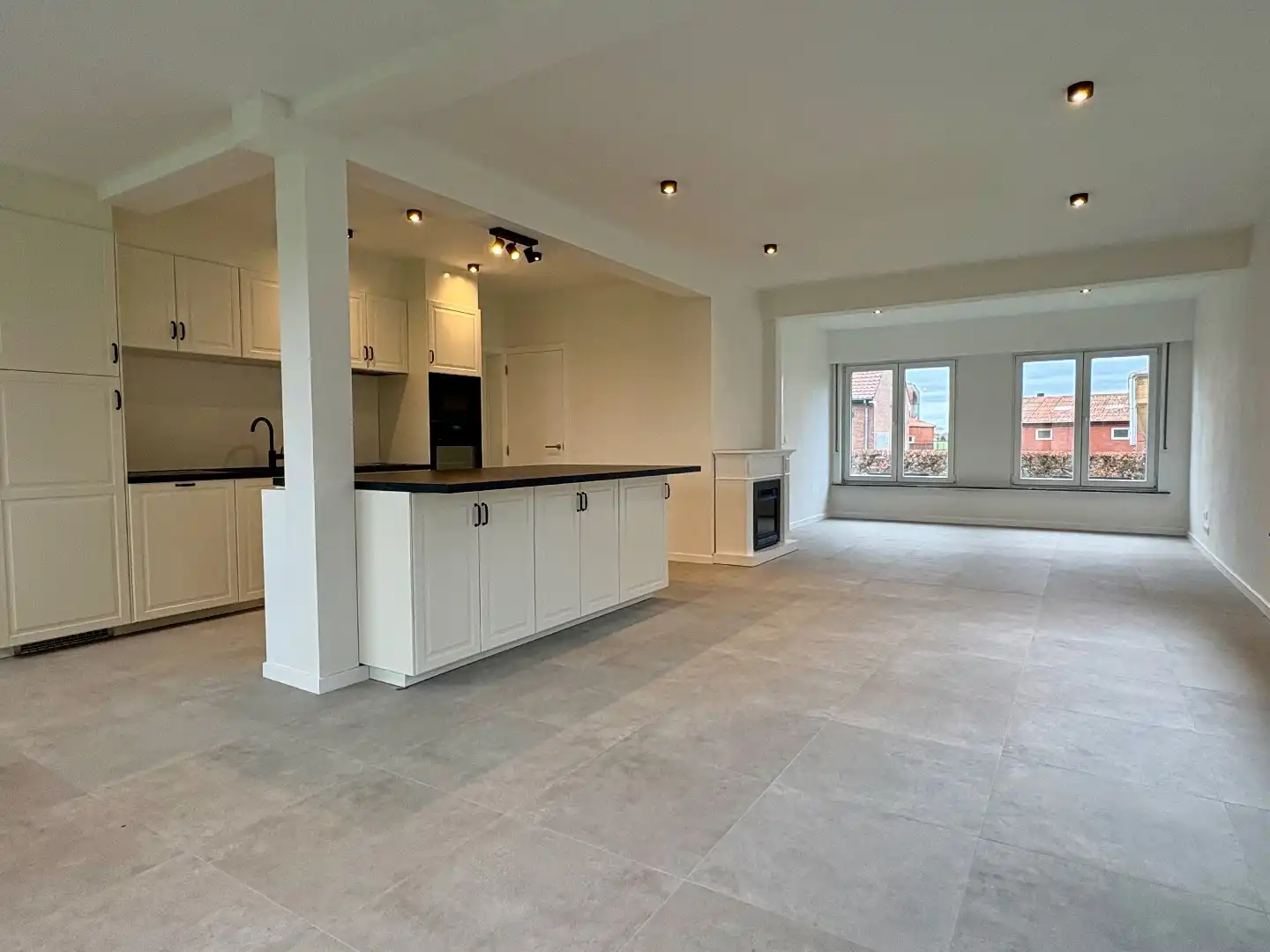 Gerenoveerde woning te huur in Wingene op 1197m² foto 4