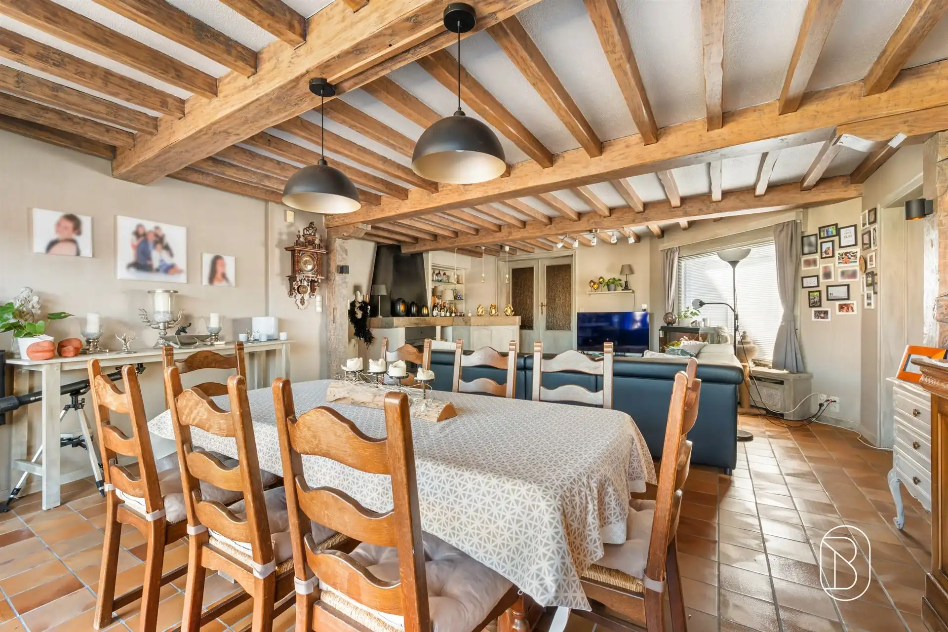 Handelspand met ruime woonst op toplocatie in Hulste foto 7