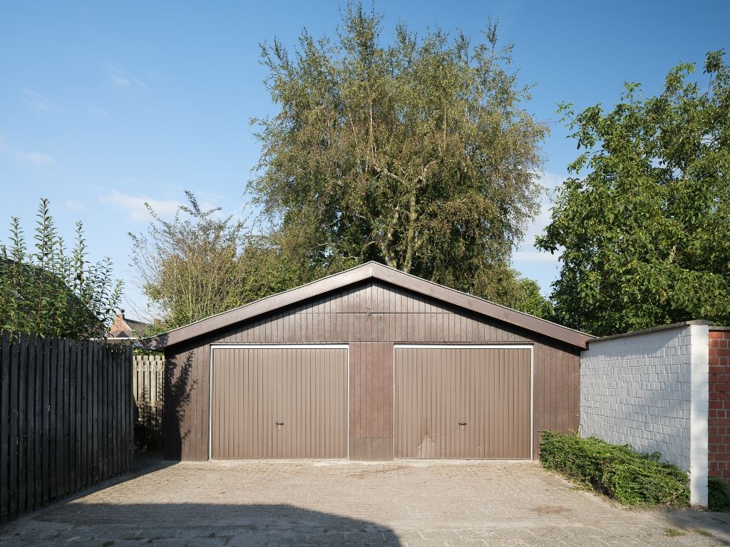 Voormalige dokterswoning (283 m²) met aangename tuin en dubbele garage foto 21