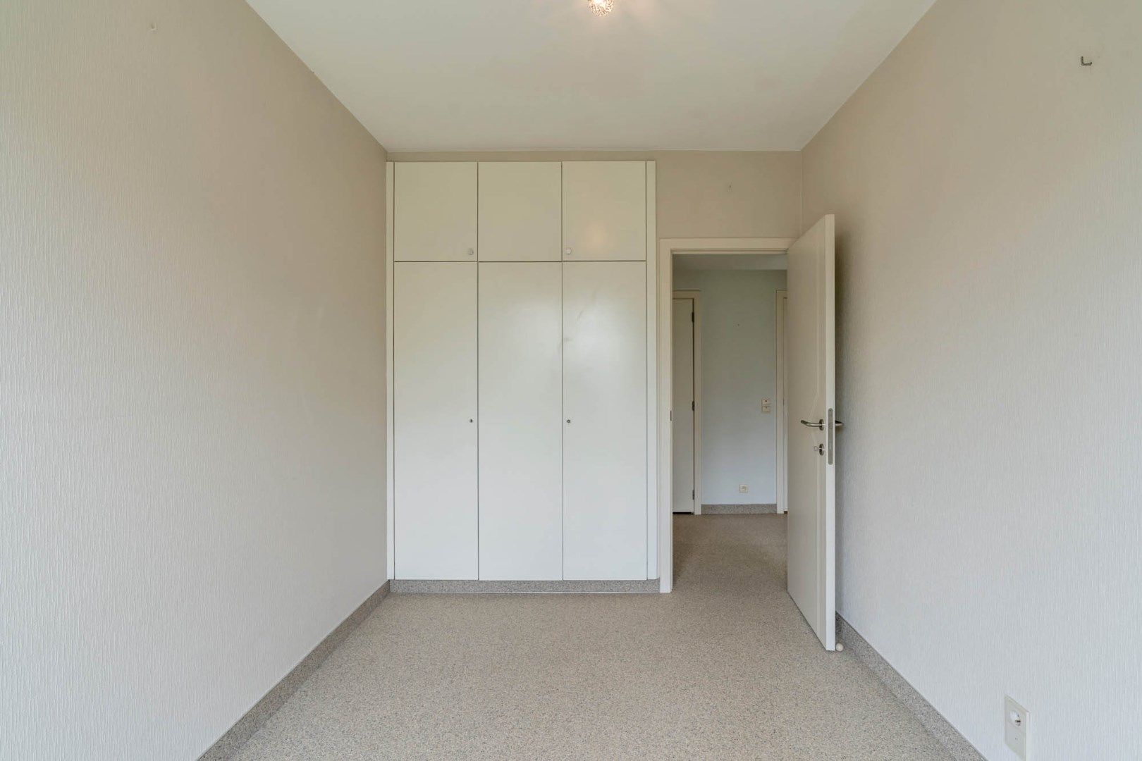 Comfortabel, ruim appartement op de 2de verdieping op wandelafstand van het centrum van Maaseik! foto 25