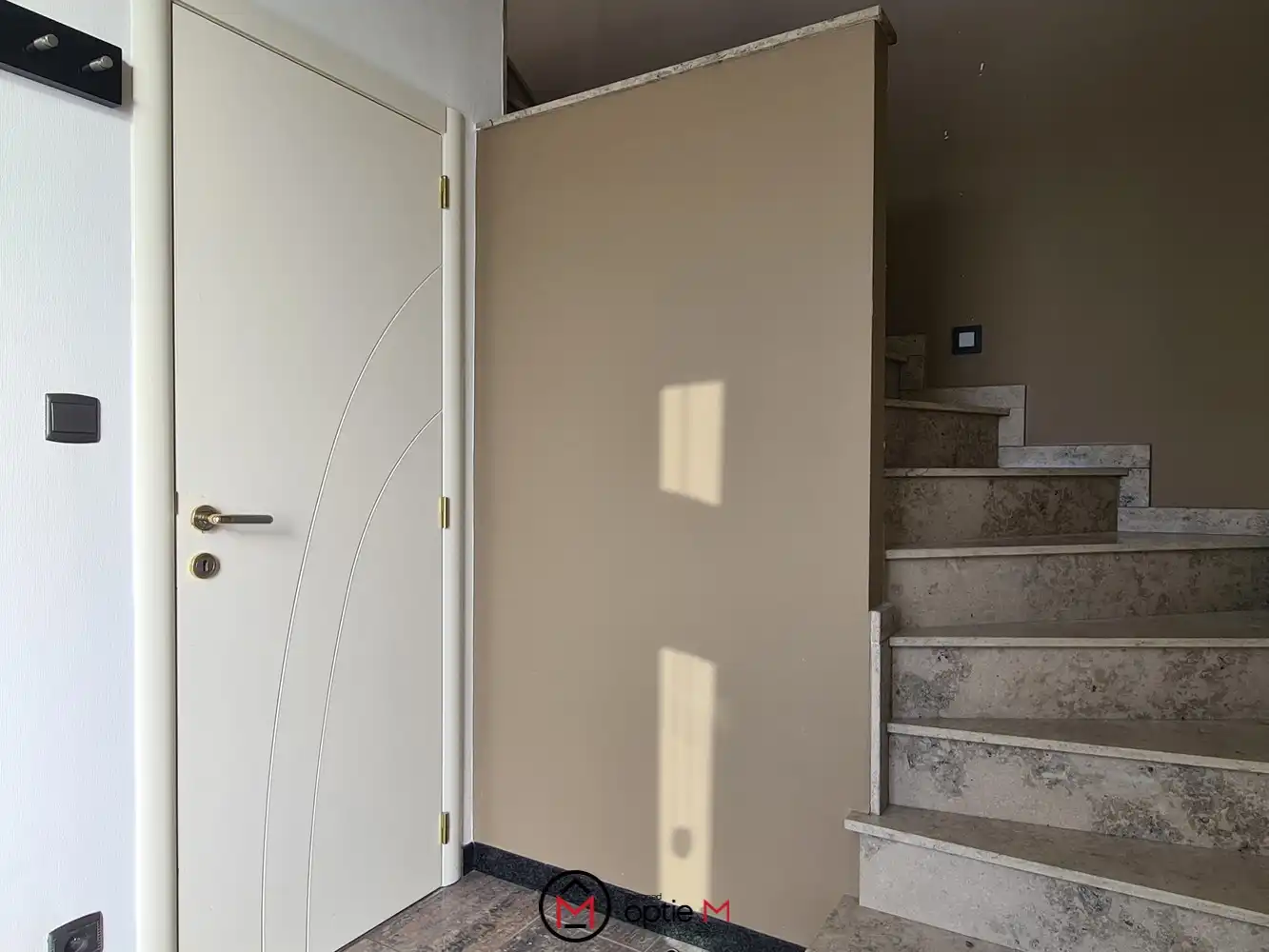 Halfopen woning te huur in Rijkhoven (Bilzen) – Ruime gezinswoning met grote tuin foto 3