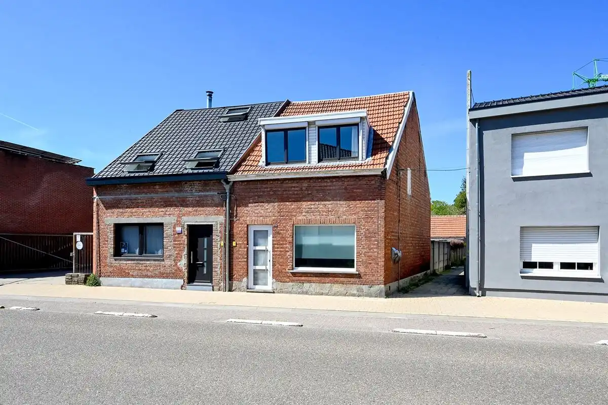 Leuke (starters)woning met zij-ingang foto 20