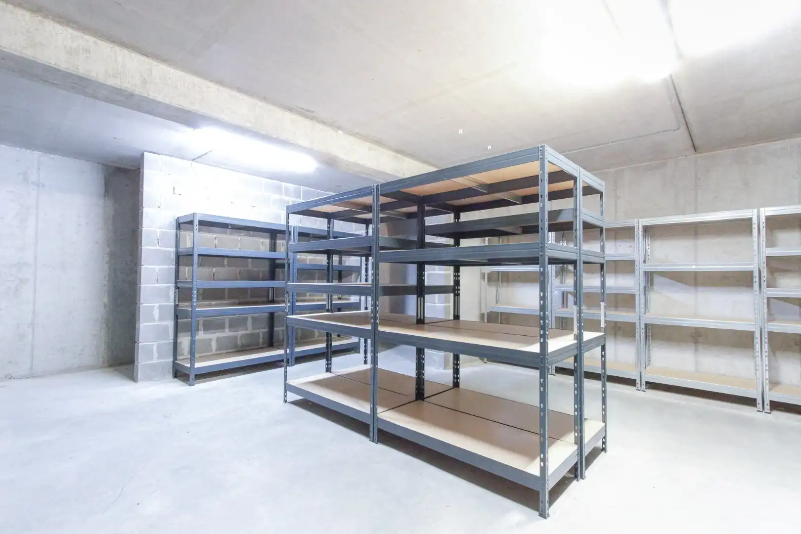 uitstekend gelegen handelspand Lippenslaan 148 foto 19