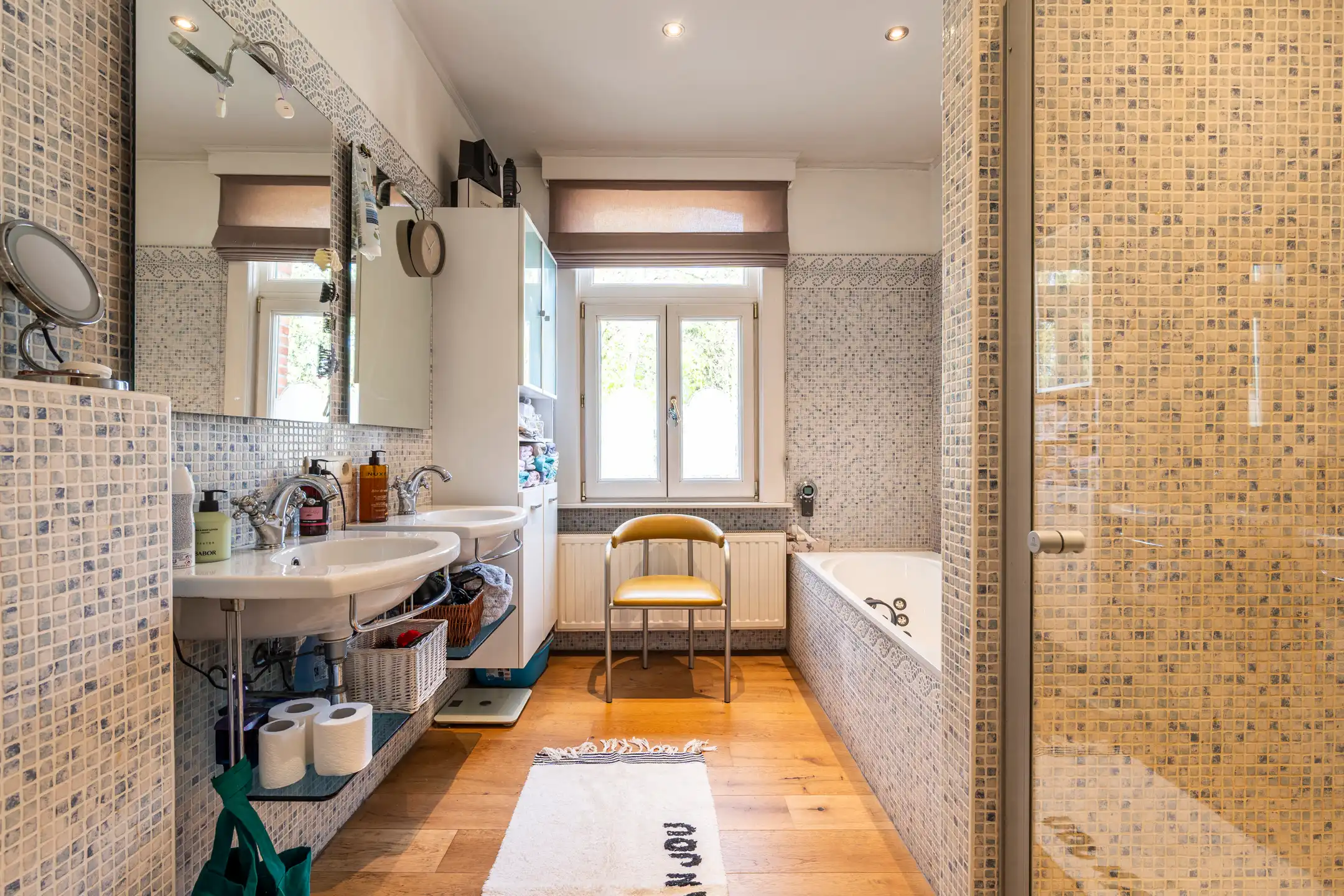 Ruime karakter woning van 220m² op 320m² grond. foto 12