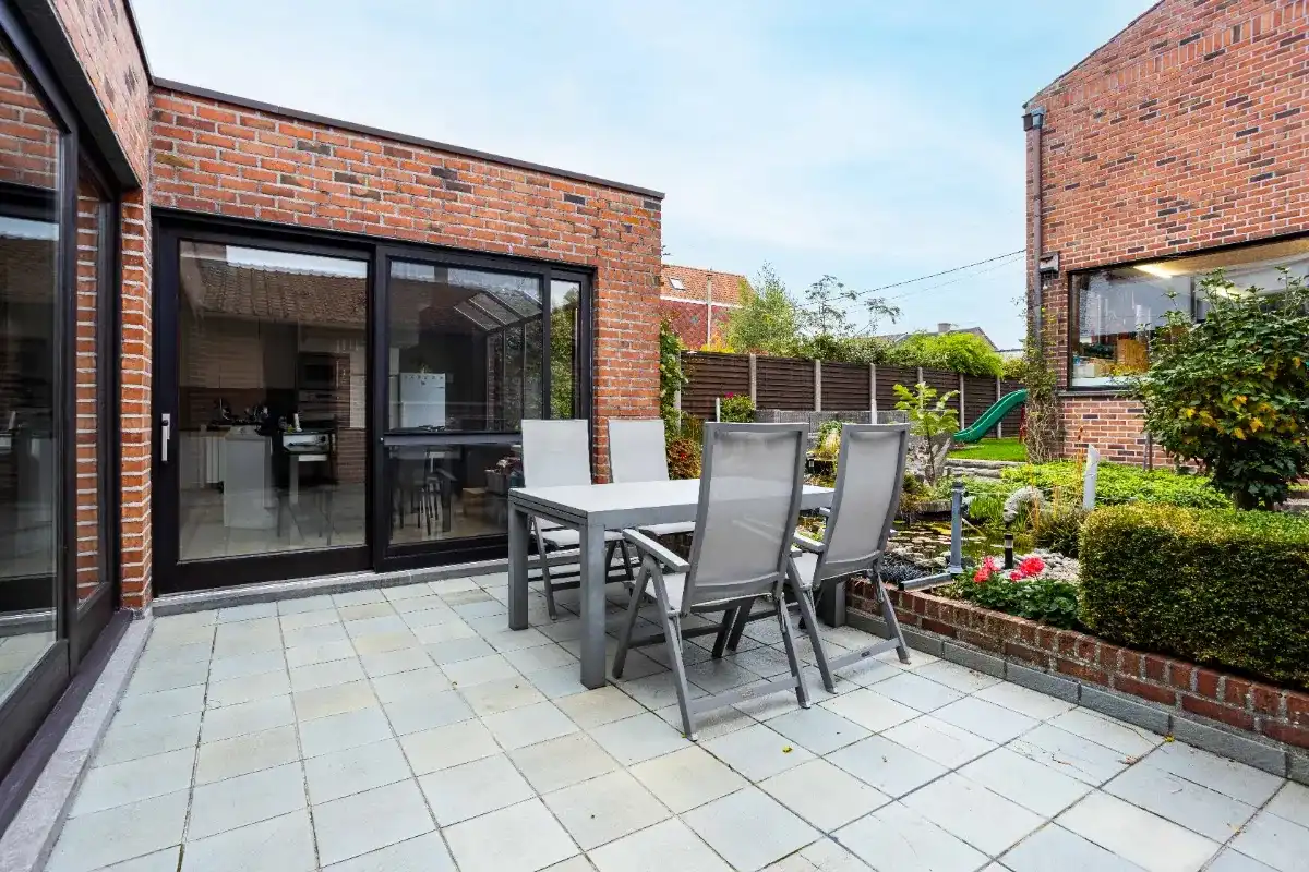 Ruime woning met showroom, atelier en appartement te koop! foto 8