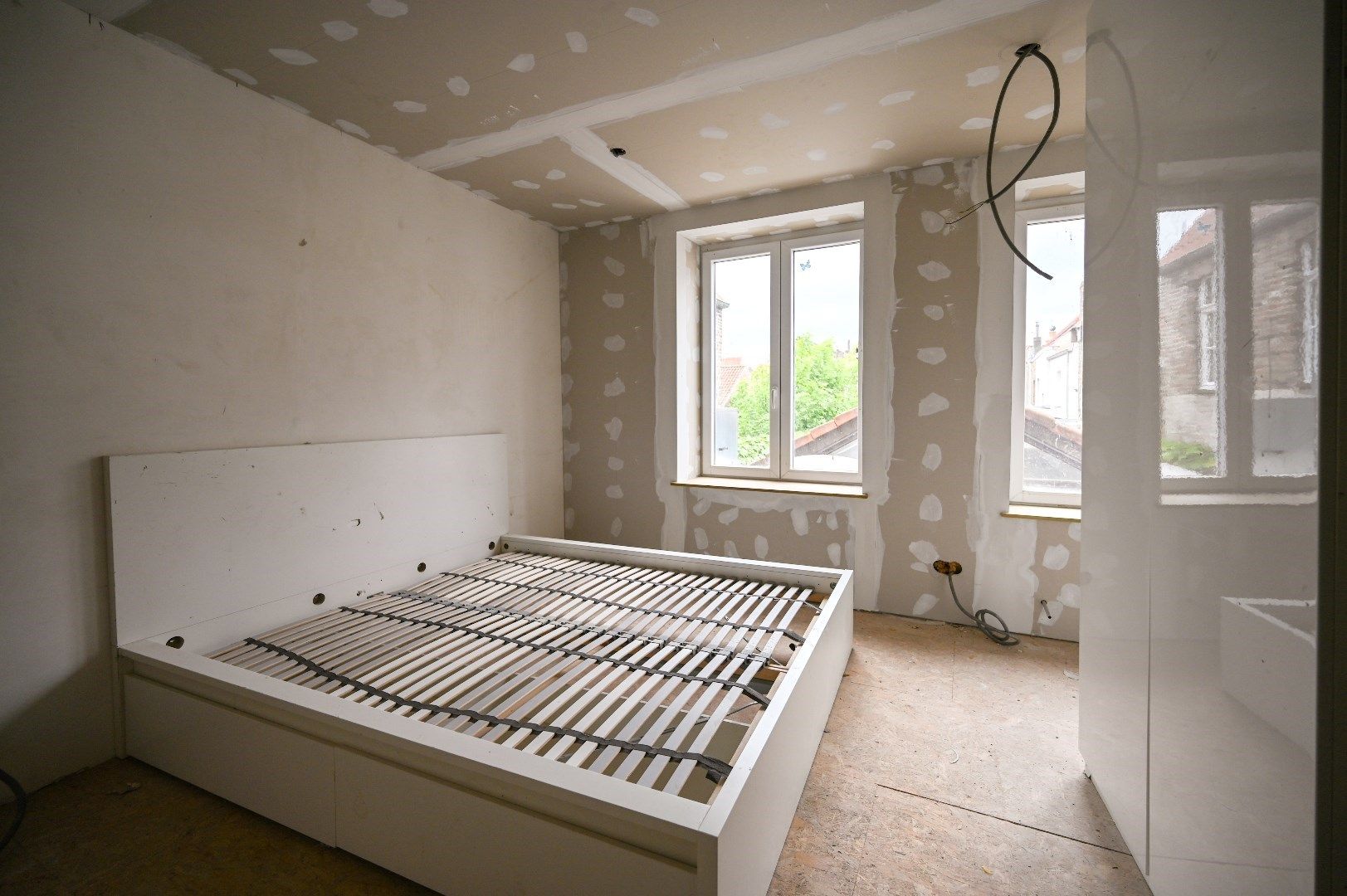 Handelshuis met afzonderlijke woonst op commerciële toplocatie foto 12