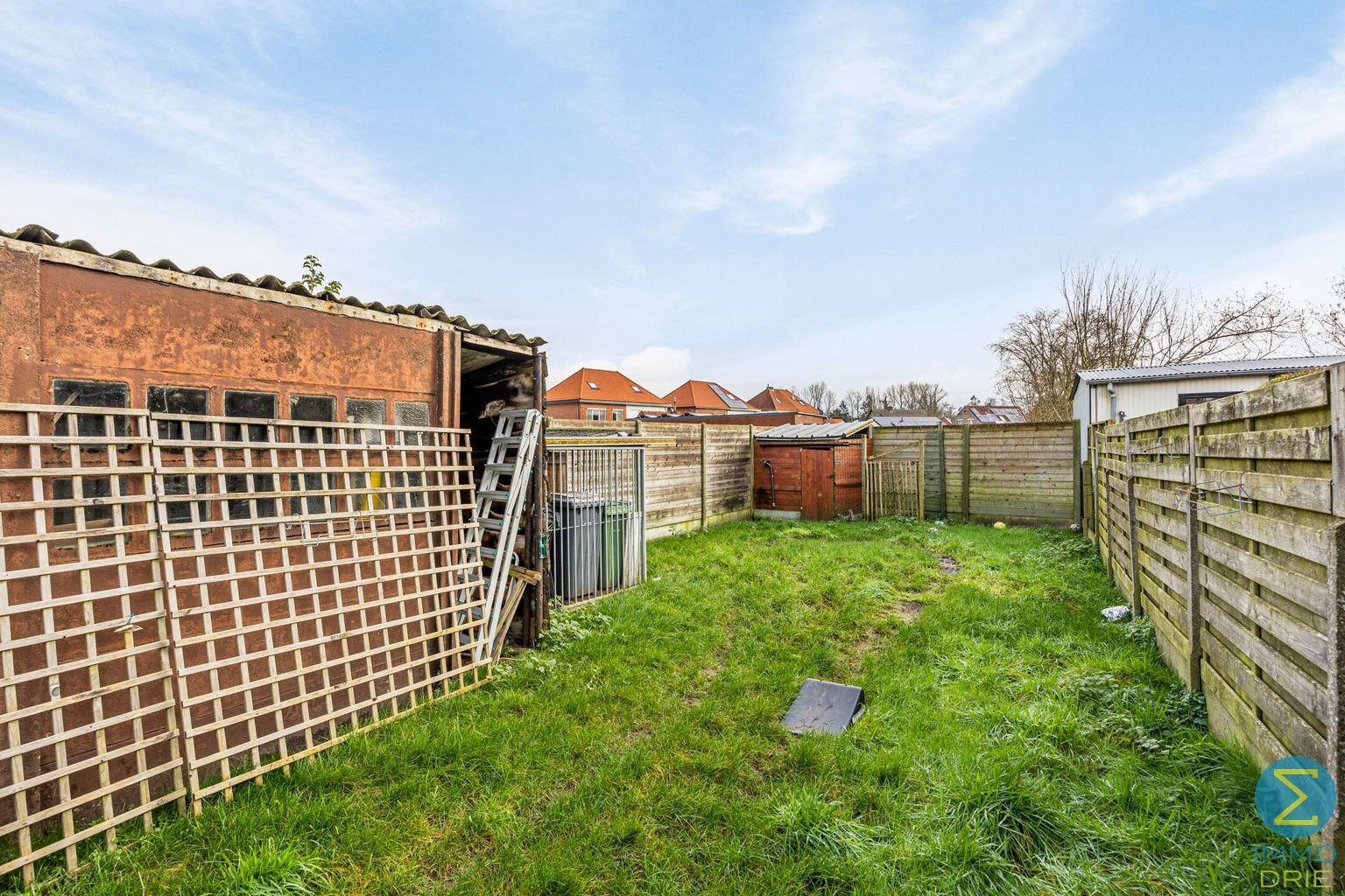 Centraal gelegen woning met 4 kamers op perceel van 280m². foto 16